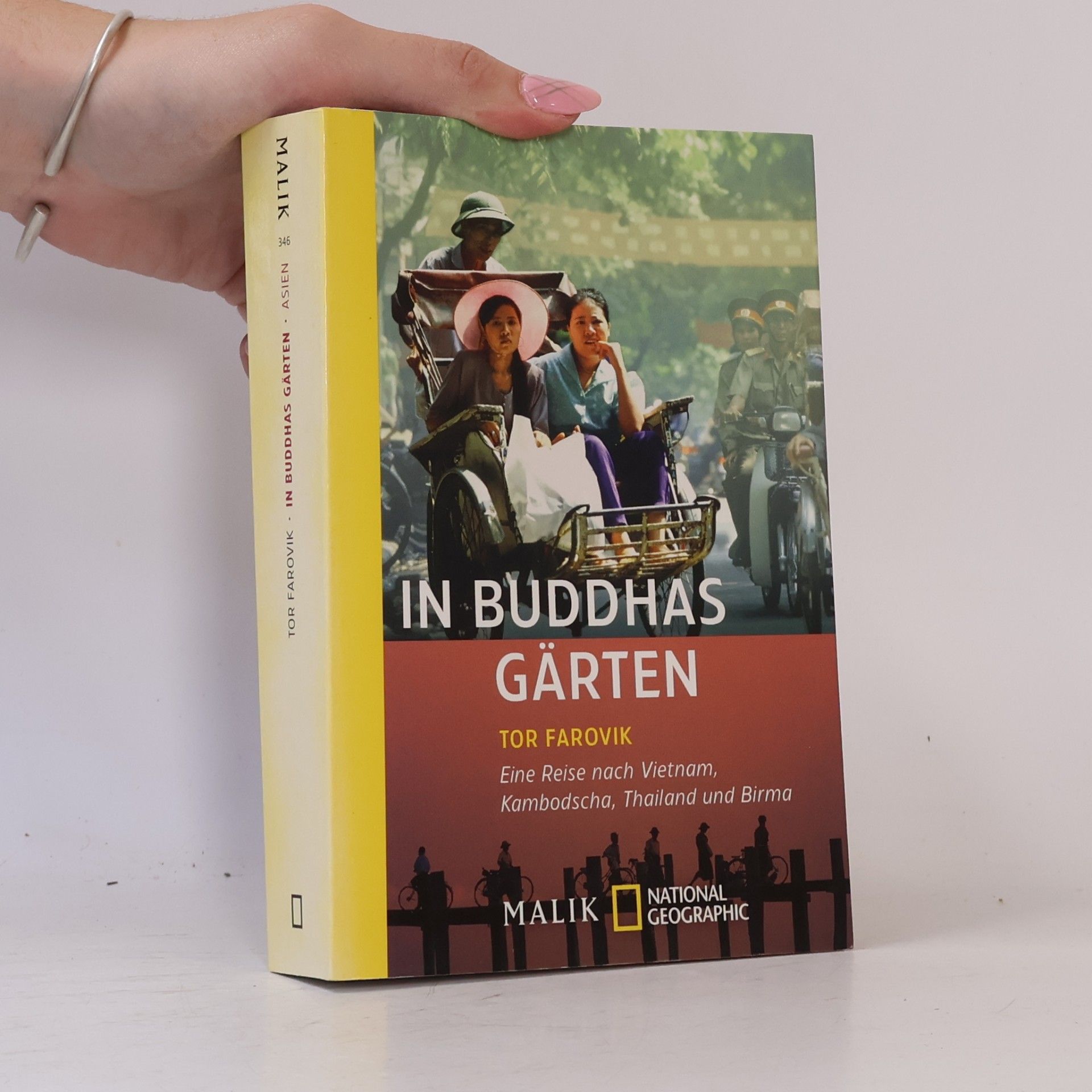 Tor Farovik In Buddhas Gärten
