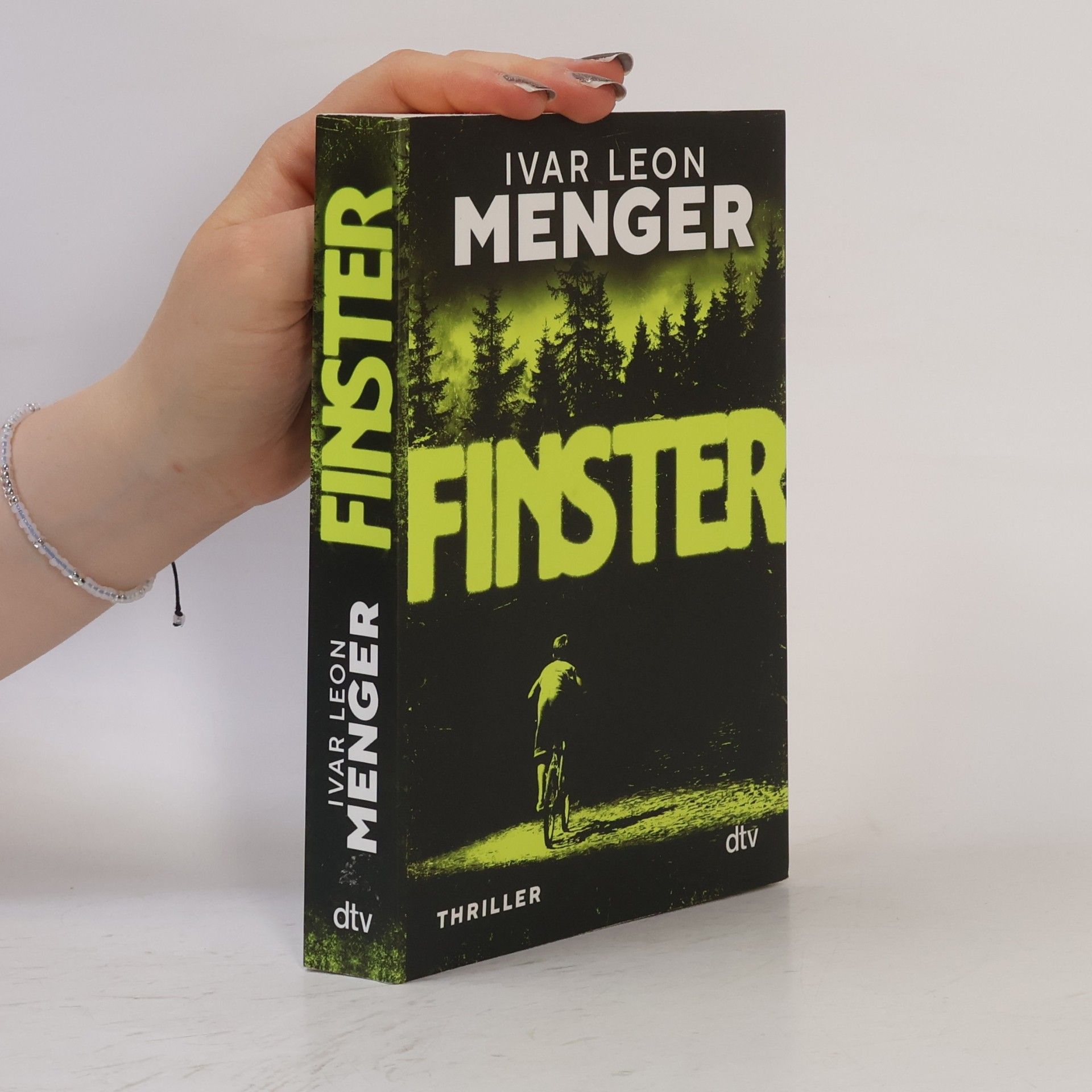 Ivar Leon Menger Finster