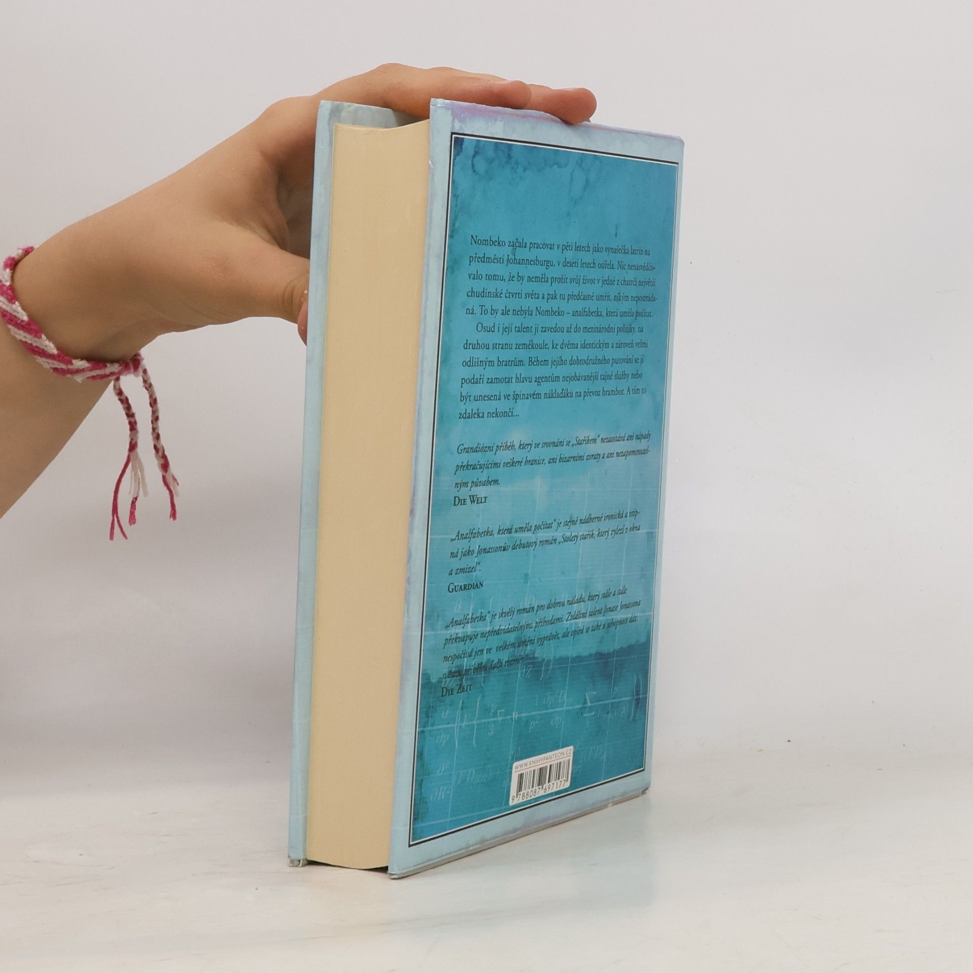Jonas Jonasson Analfabetka, která uměla počítat