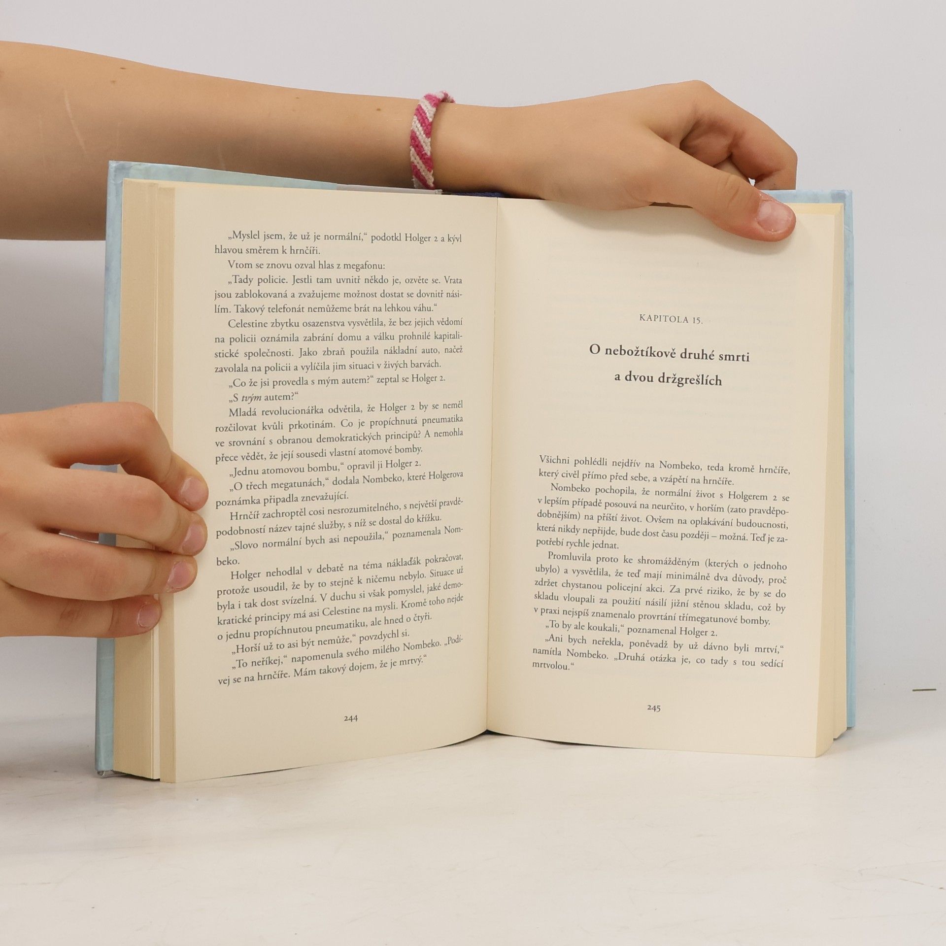 Jonas Jonasson Analfabetka, která uměla počítat