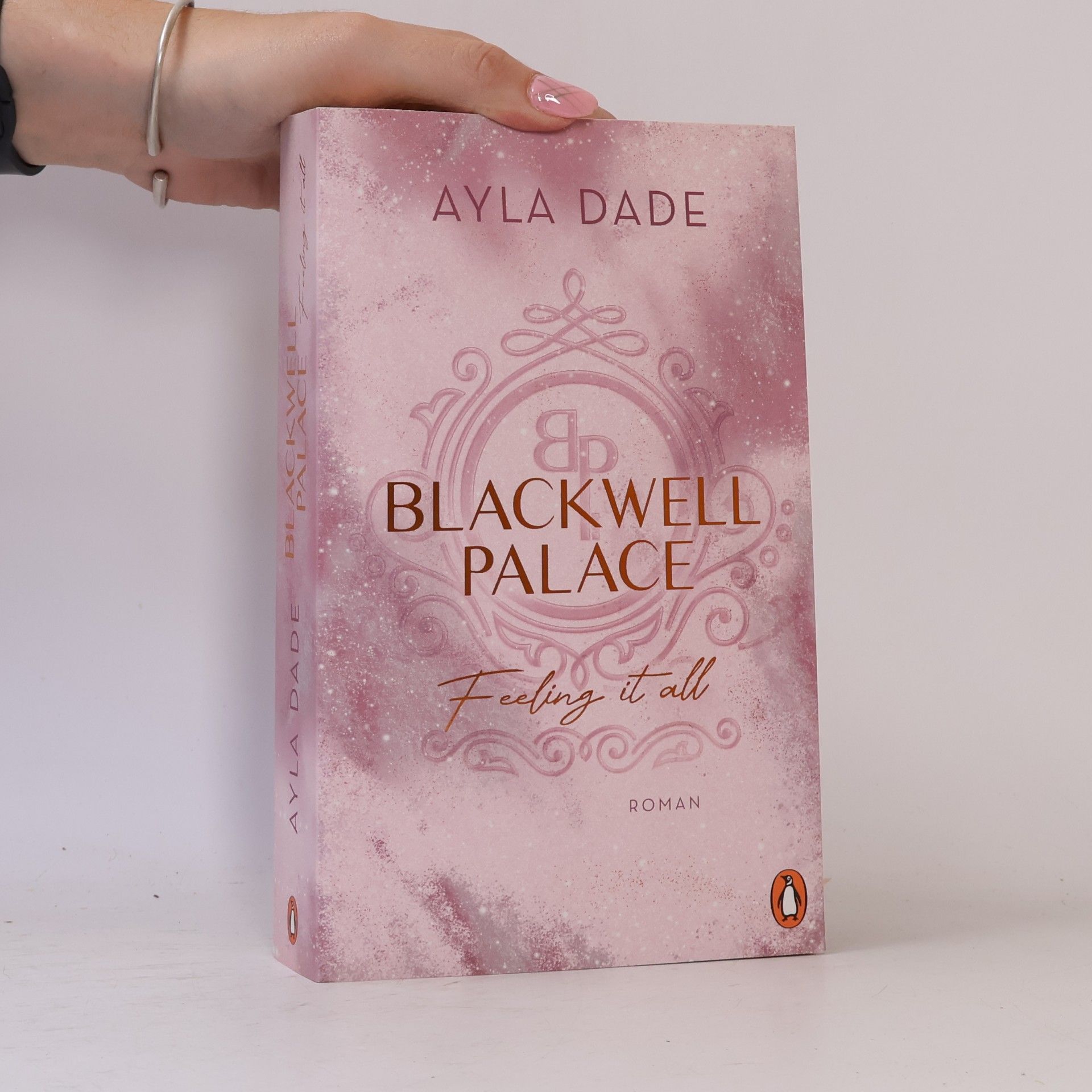 Ayla Dade Blackwell Palace. Feeling it all