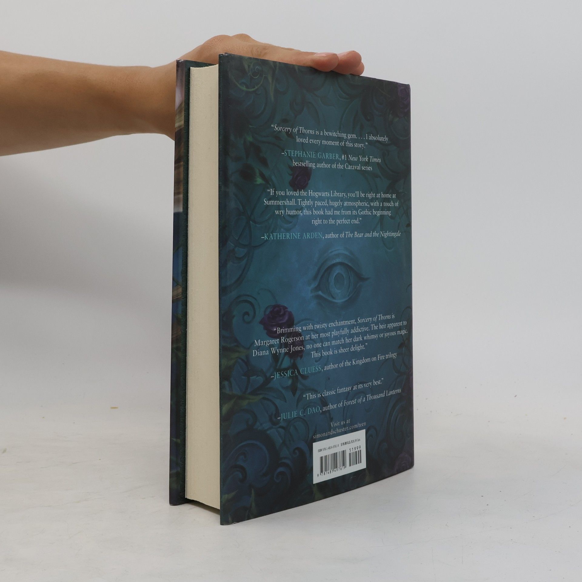 Margaret Rogerson Sorcery of Thorns