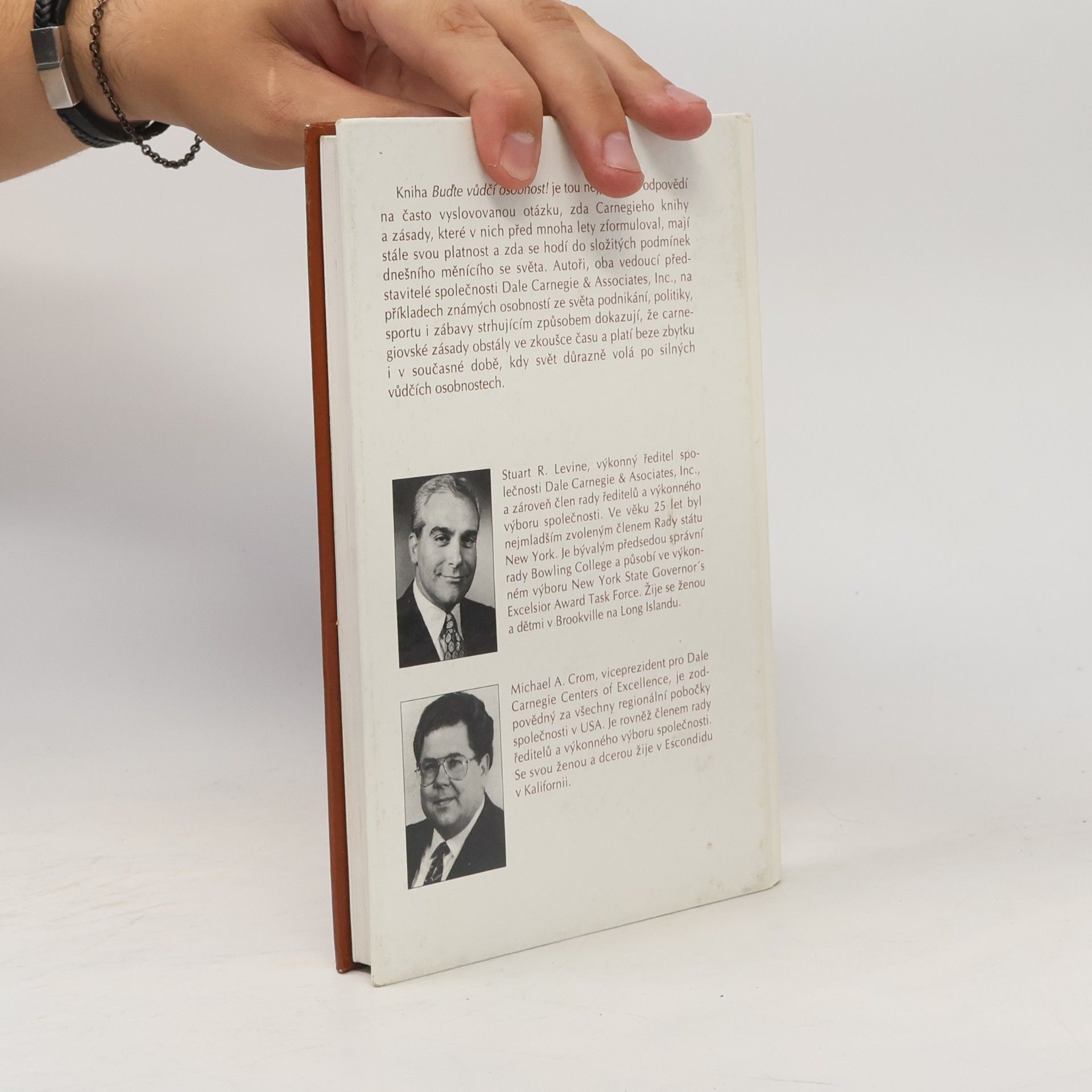 Dale Carnegie Jak získávat přátele, působit na lidi a uspět v měnícím se světě.