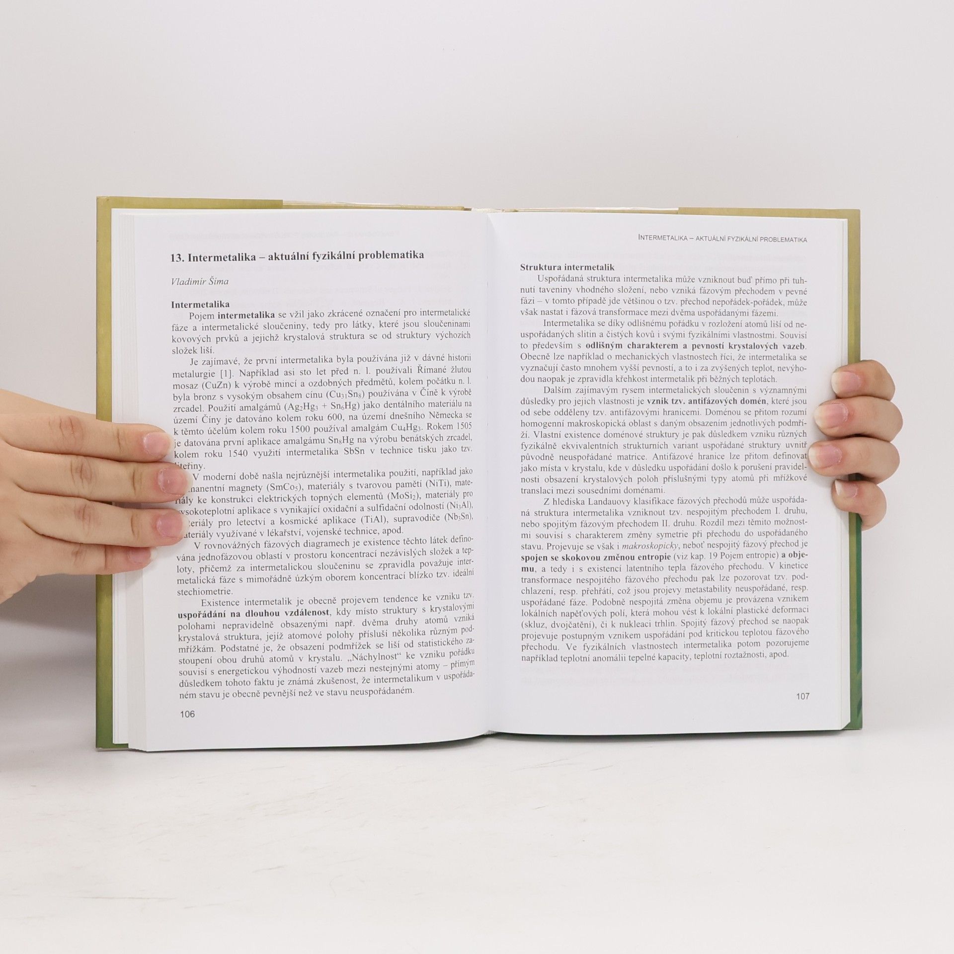 Zdeněk Kluiber Moderní směry ve fyzice = Modern topics in physics