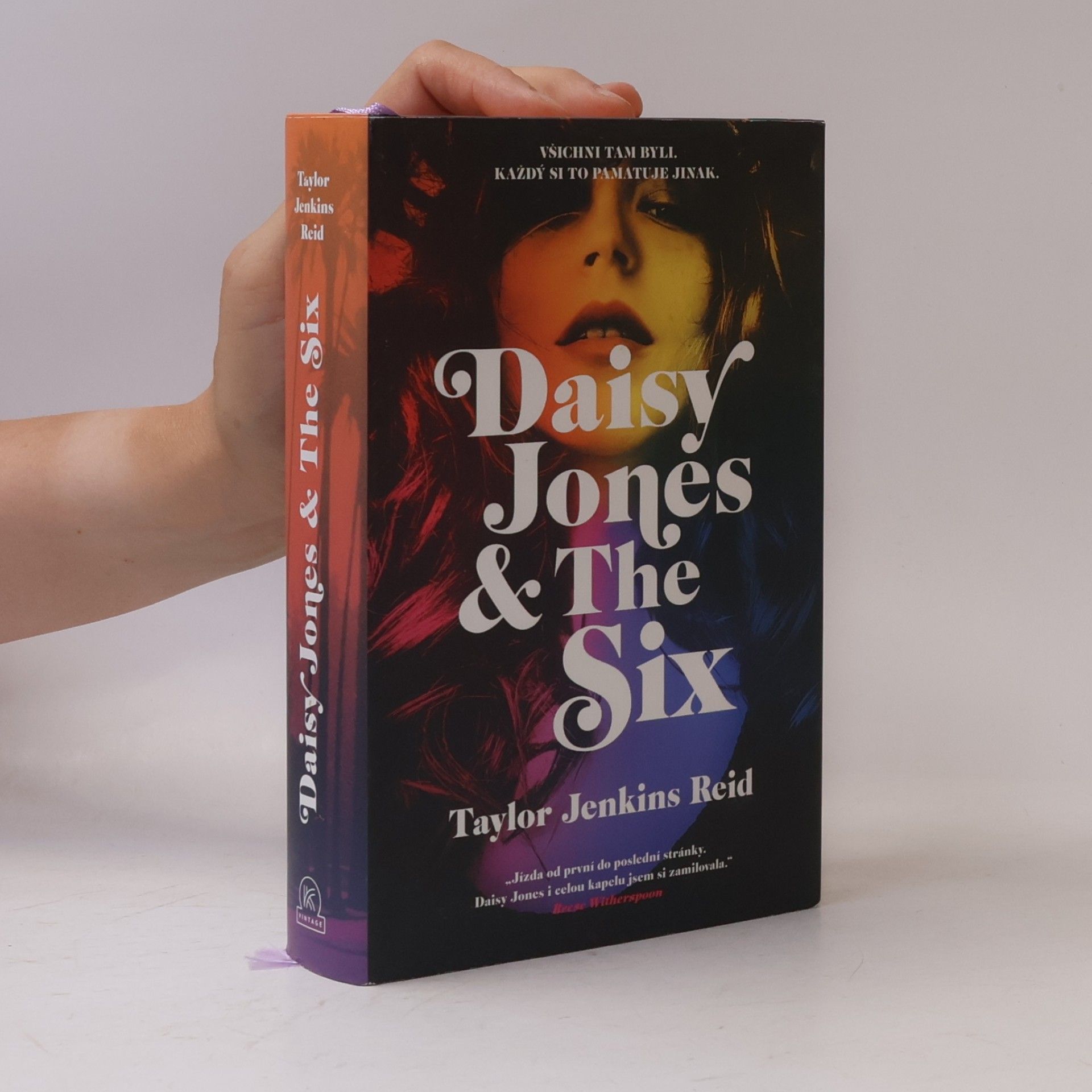 Taylor Jenkins Reid Daisy Jones & The Six