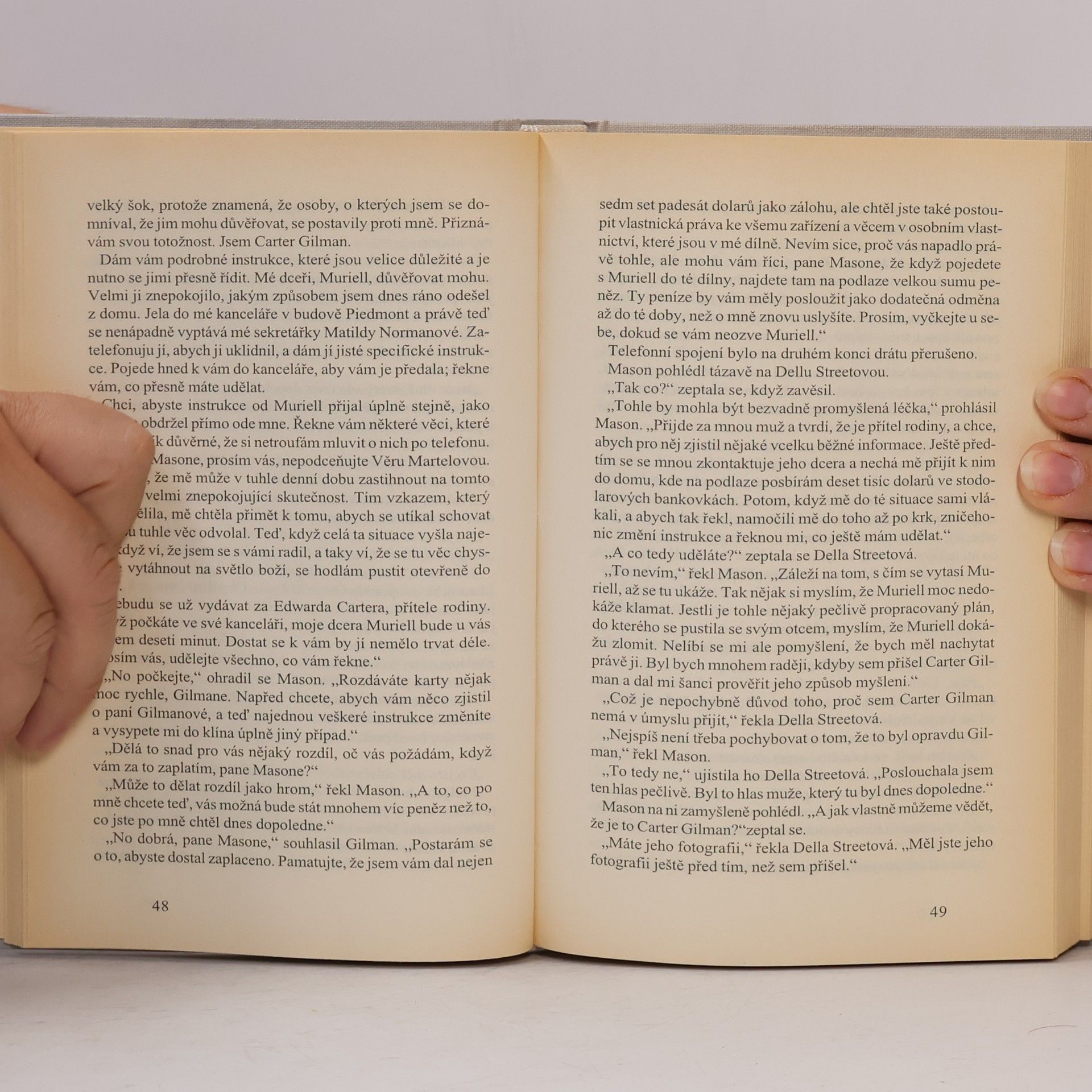 Erle Stanley Gardner Případ svorných sester / Případ záhadné zpronevěry