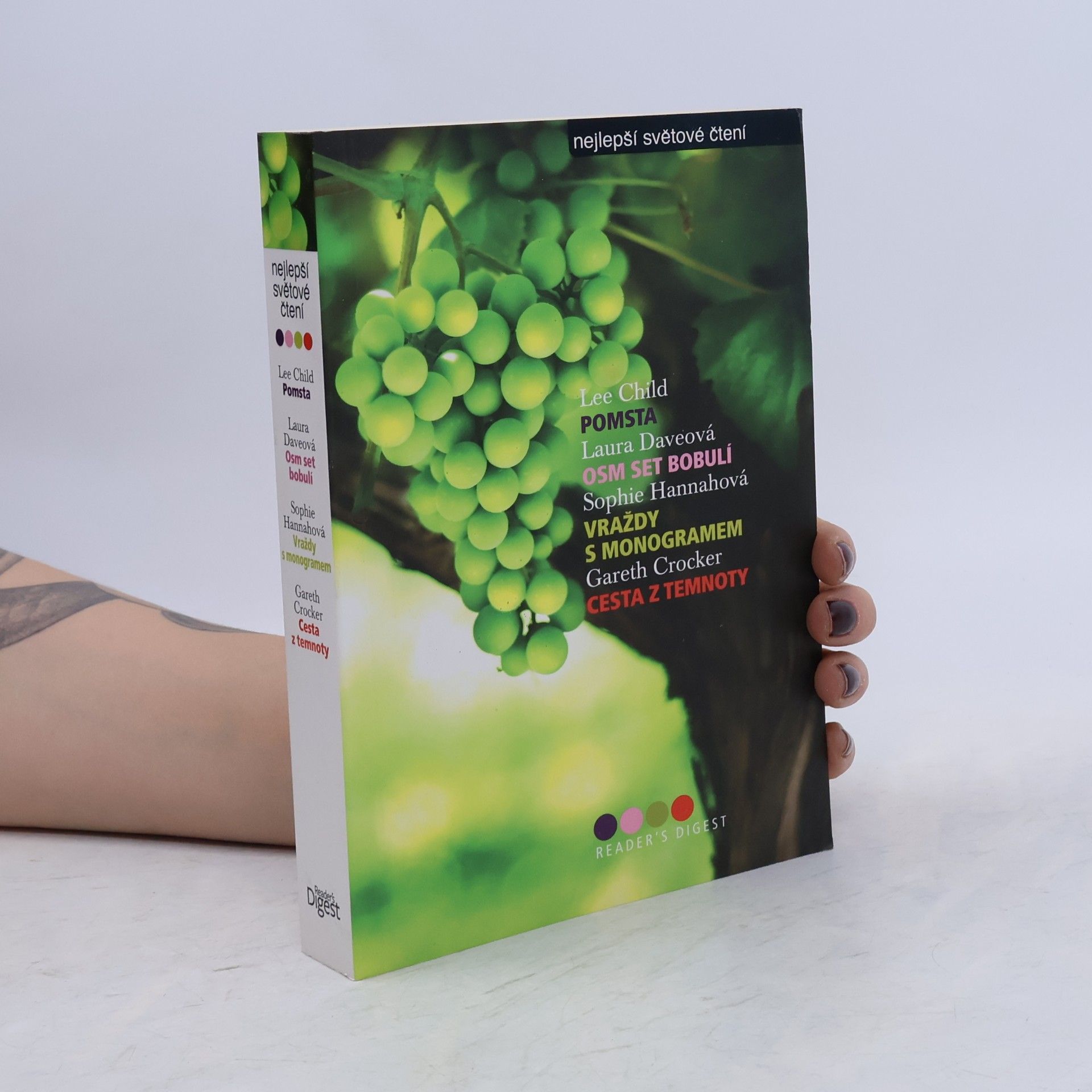 Sophie Hannah Pomsta / Osm set bobulí / Vraždy s monogramem / Cesta z temnoty