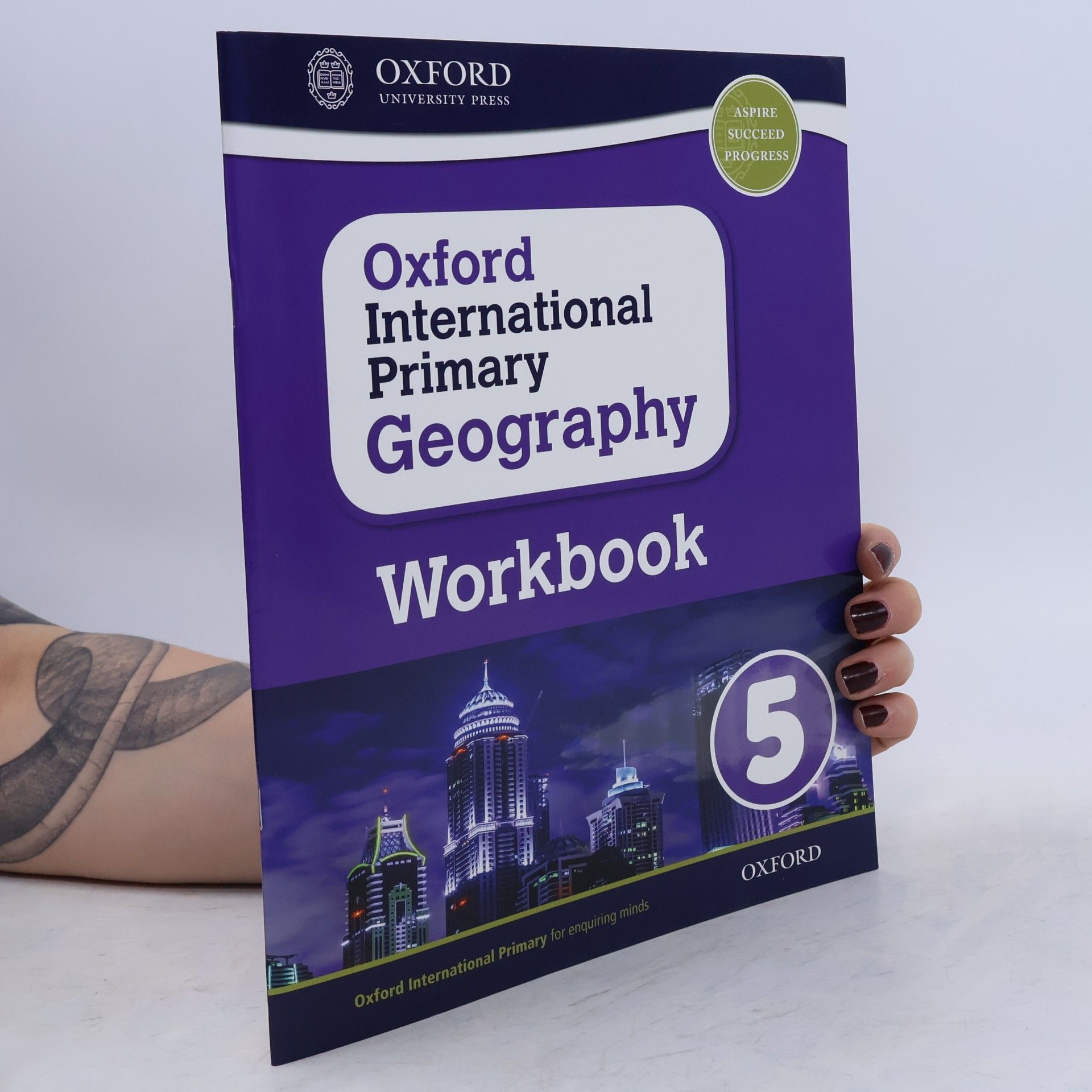 Terry J. Jennings Oxford International Primary Geography: Workbook 5