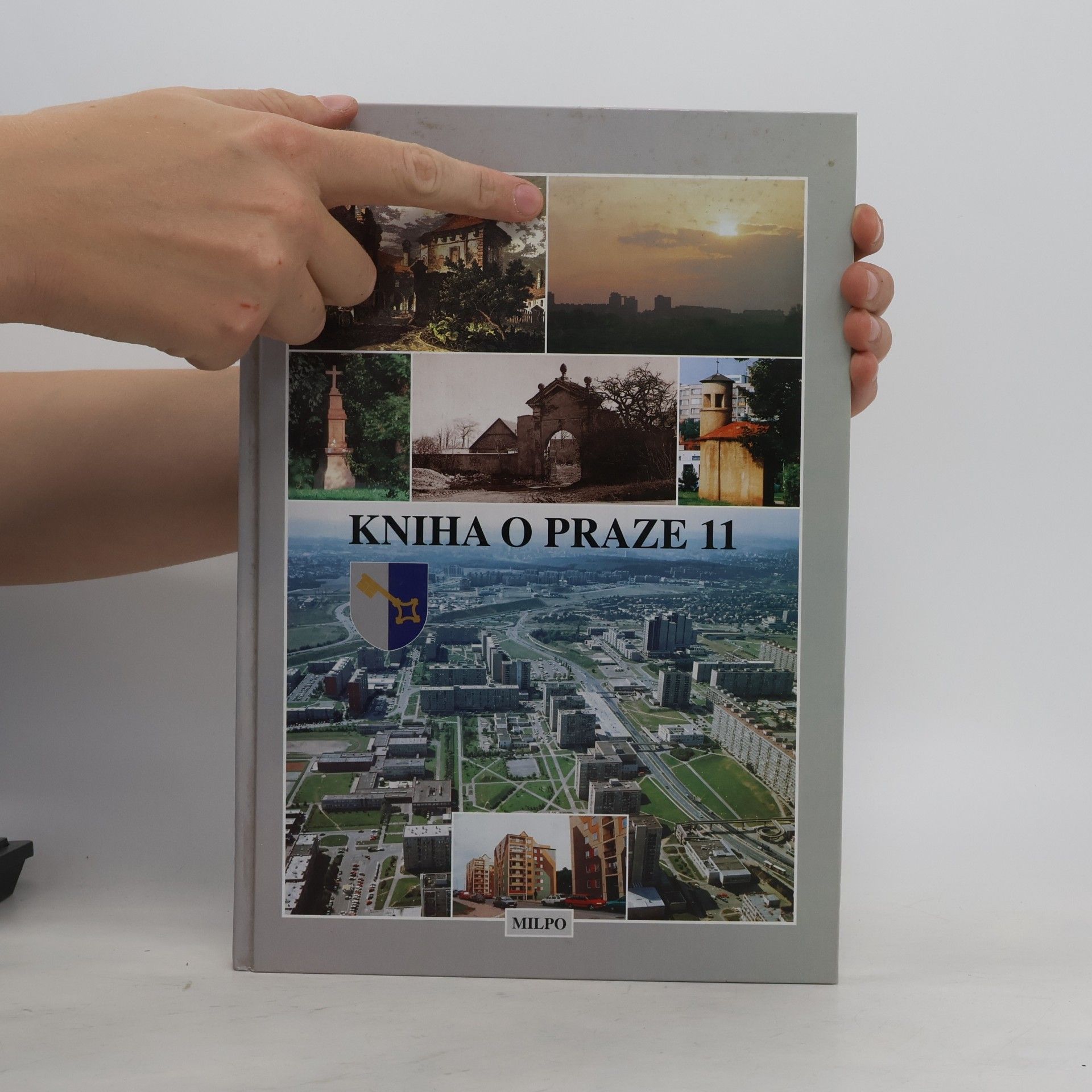 Jiří Bartoň Kniha o Praze 11