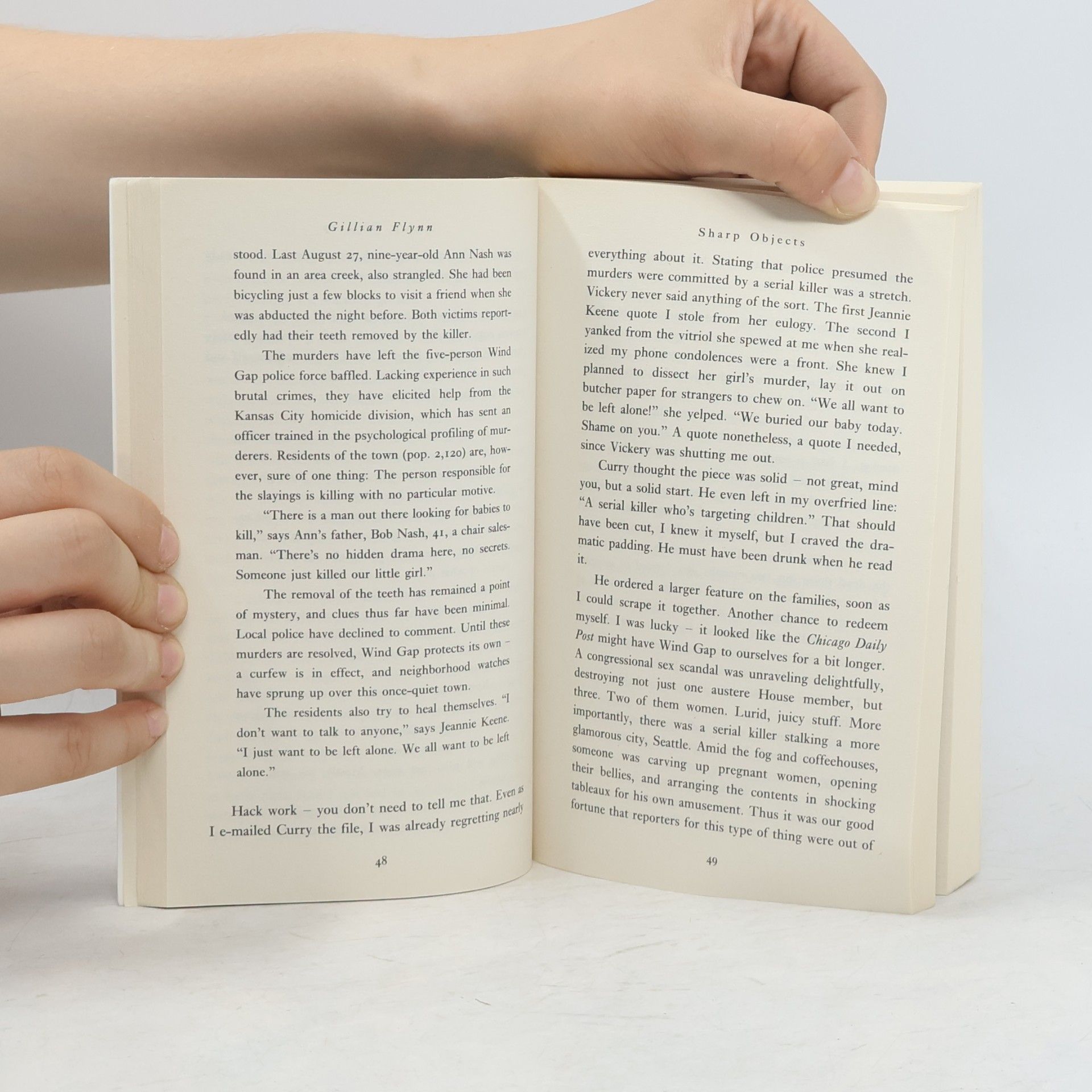 Gillian Flynn Sharp objects