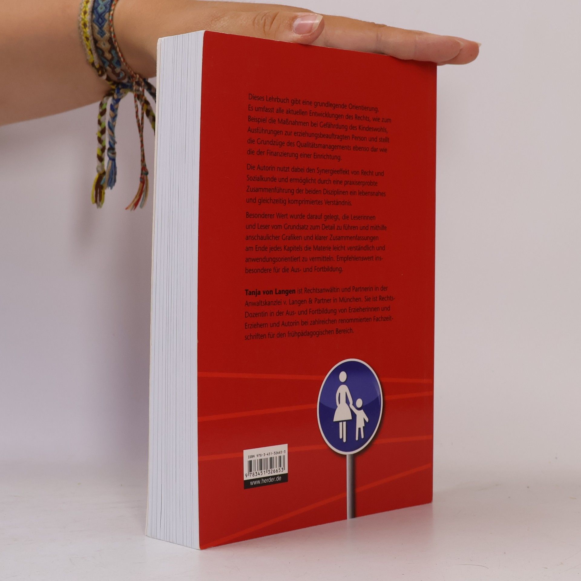 Tanja von Langen Rechts- und Sozialkunde für Erzieherinnen und pädagogische Fachkräfte: Ein praxisbezogenes Lehr- und Arbeitsbuch