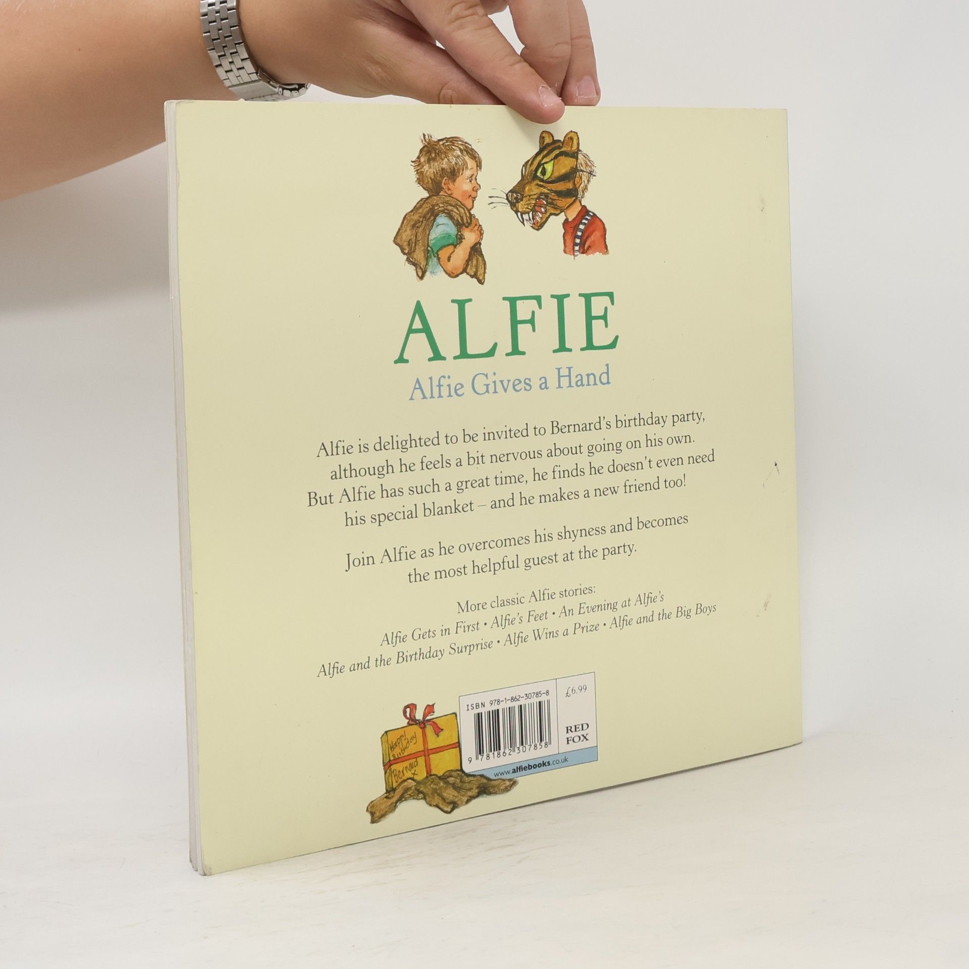 Shirley Hughes Alfie Gives a Hand