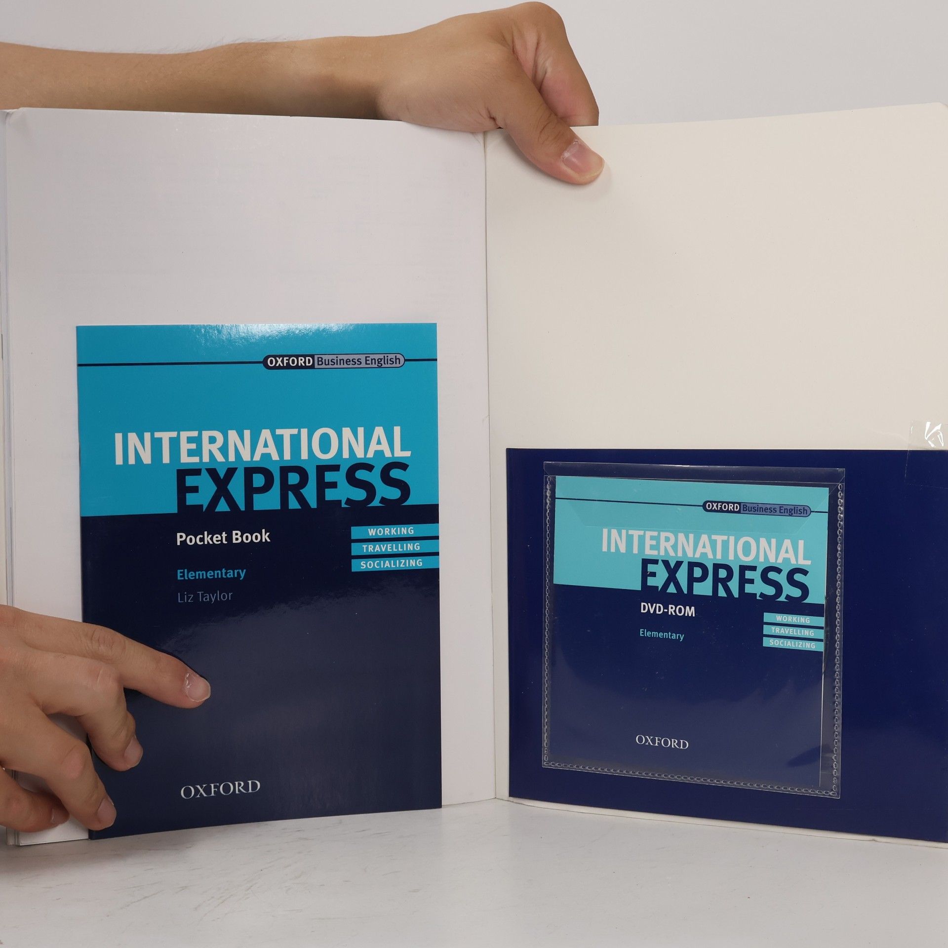 Autorenkollektiv International Express. Student's Book. Elementary