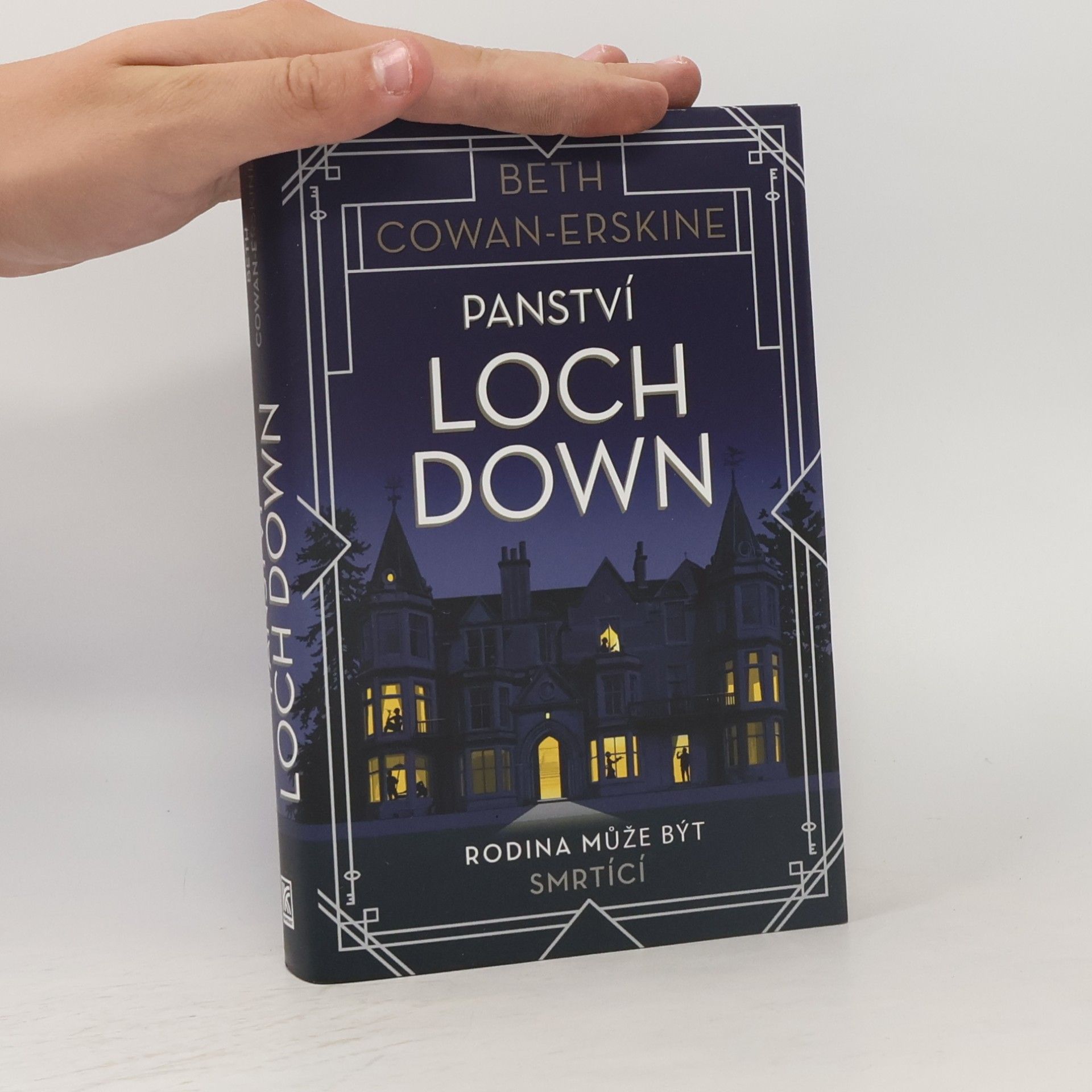 Beth CowanErskine Panství Loch Down