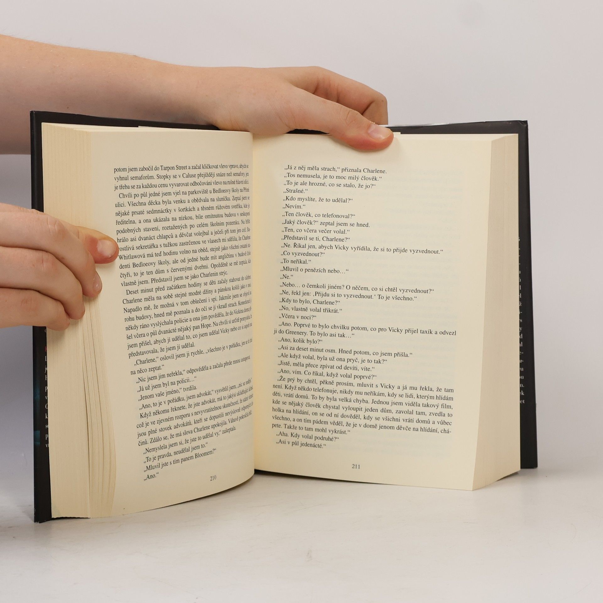 Ed McBain Ed McBain omnibus. V hlavní roli Matthew Hope