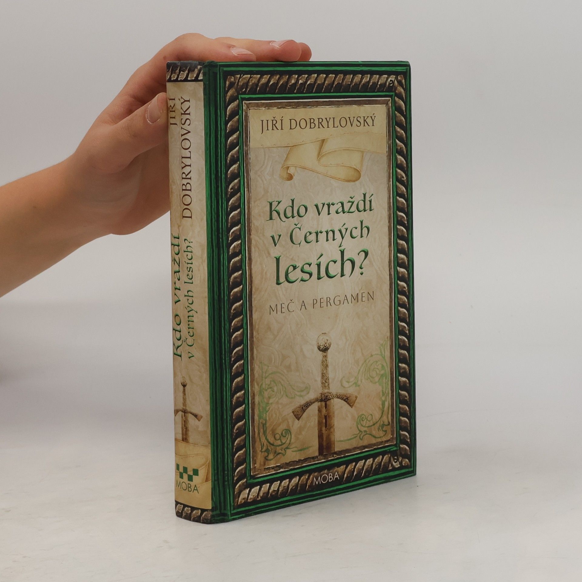 Jiří Dobrylovský Kdo vraždí v Černých lesích?