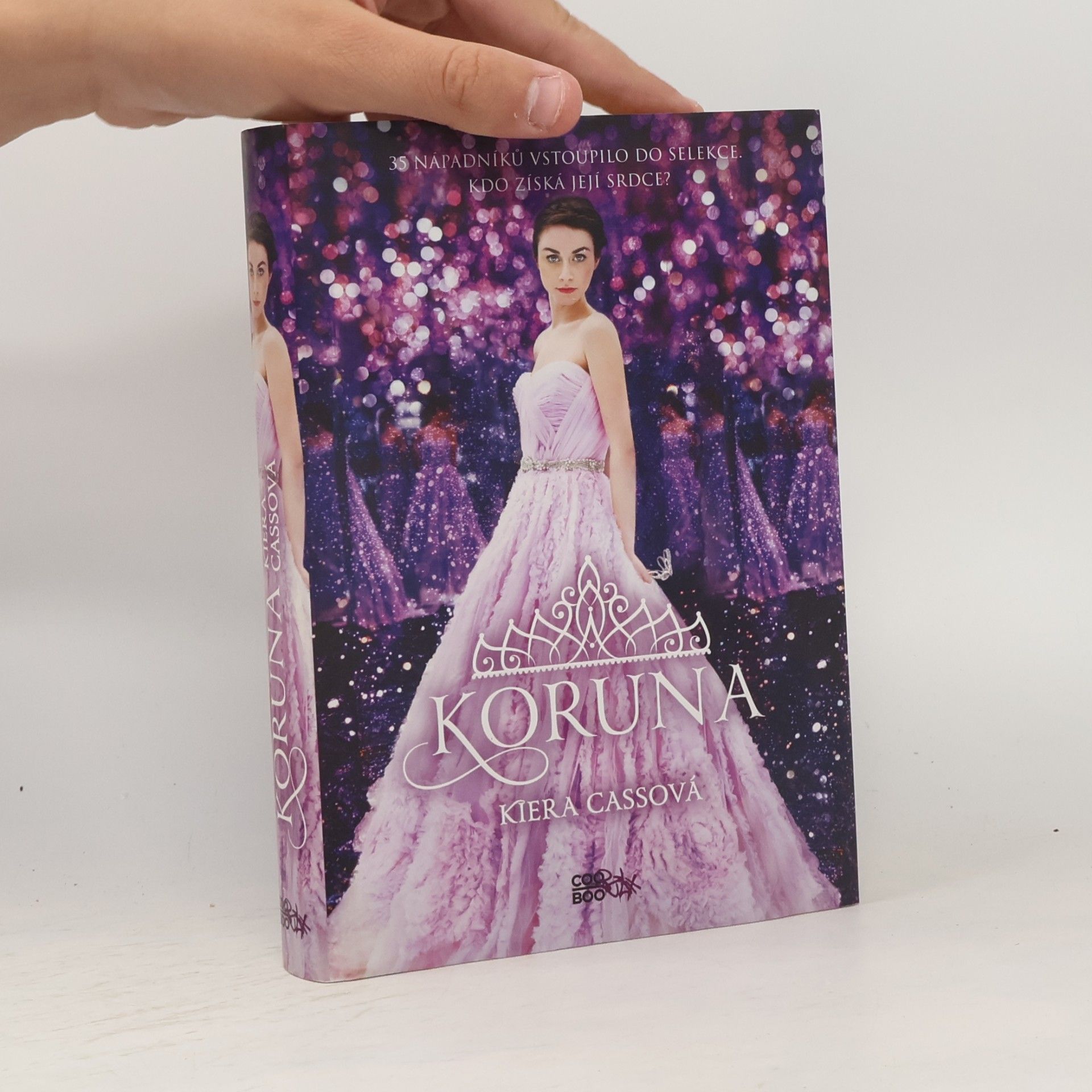 Kiera Cass Koruna