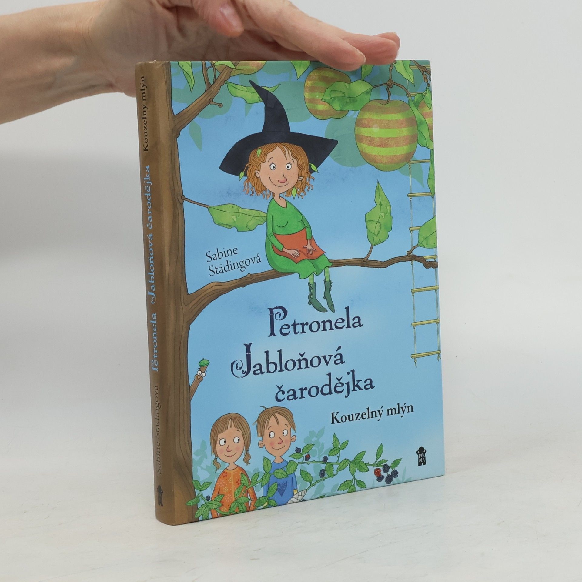 Petronela jabloňová čarodějka. Kouzelný mlýn