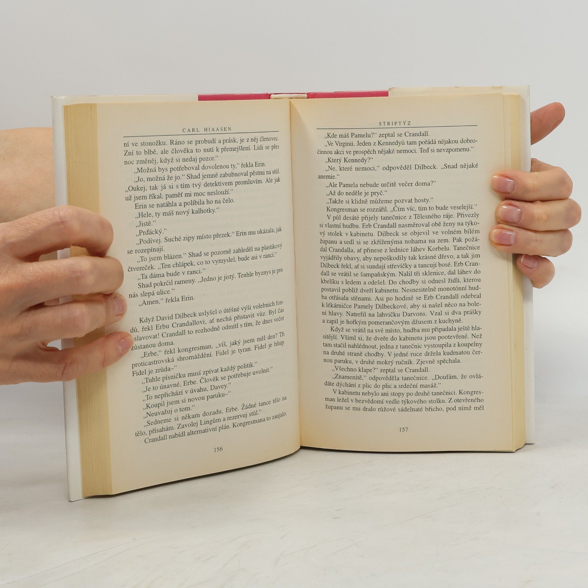 Carl Hiaasen Striptýz