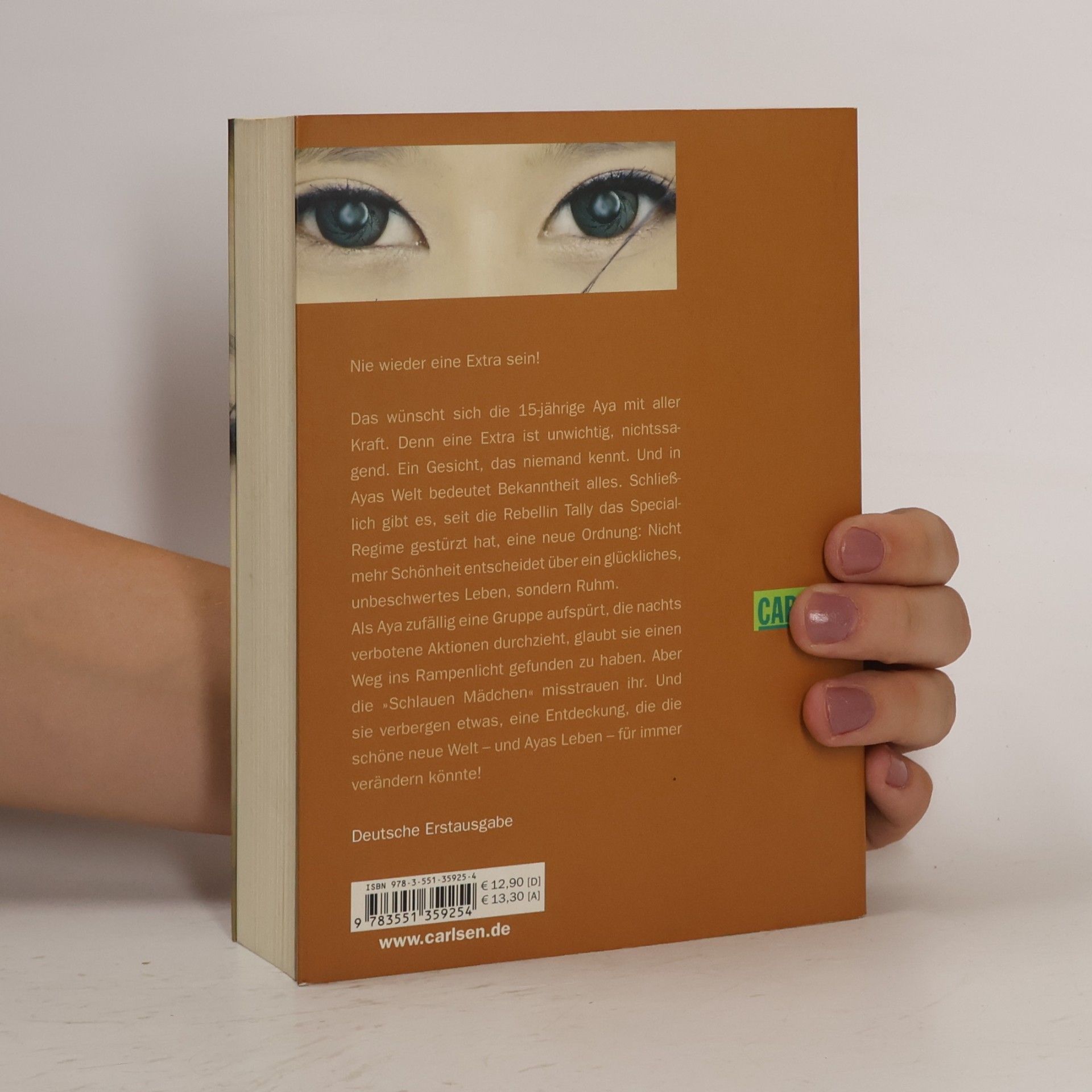 Scott Westerfeld Extra