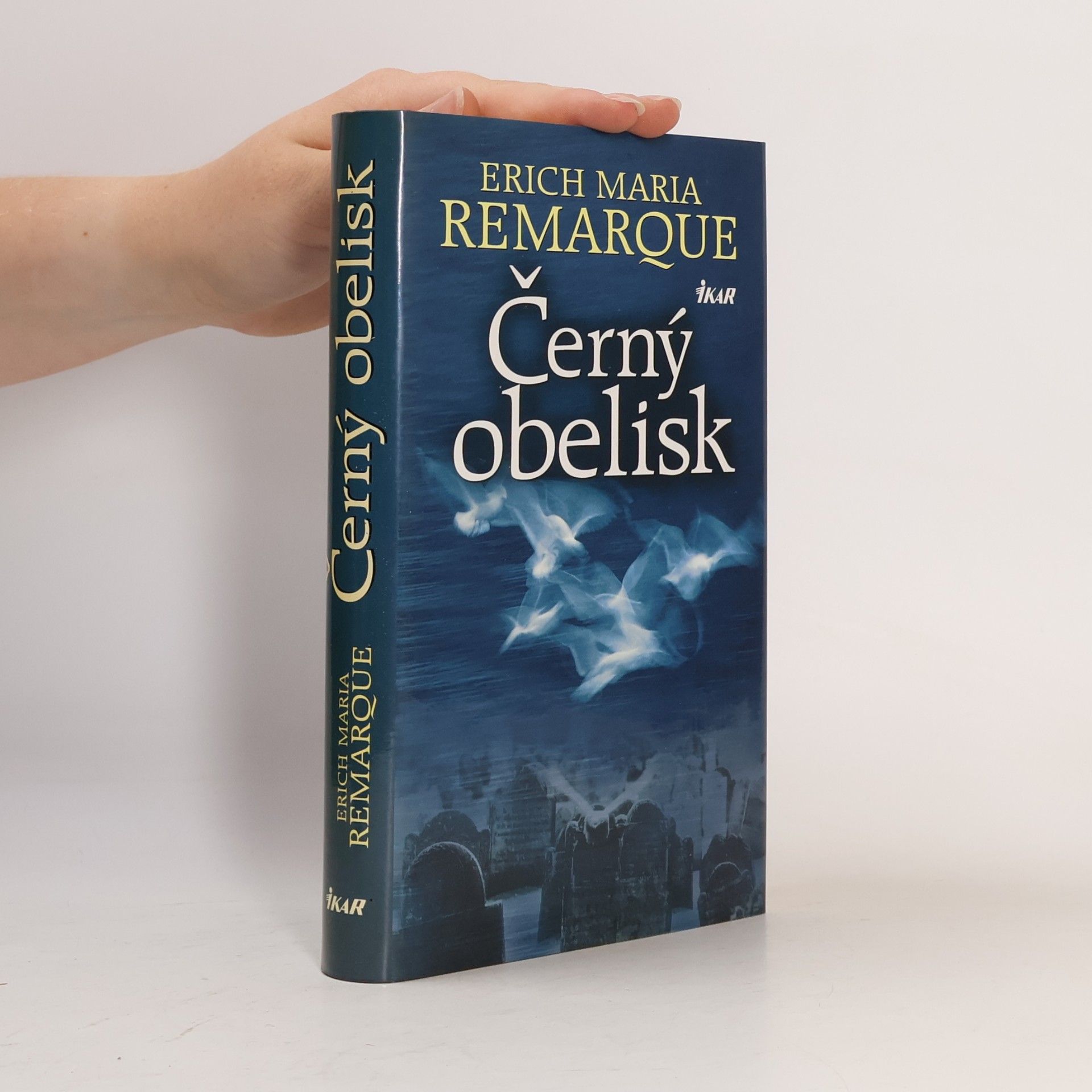 Erich Maria Remarque Černý obelisk