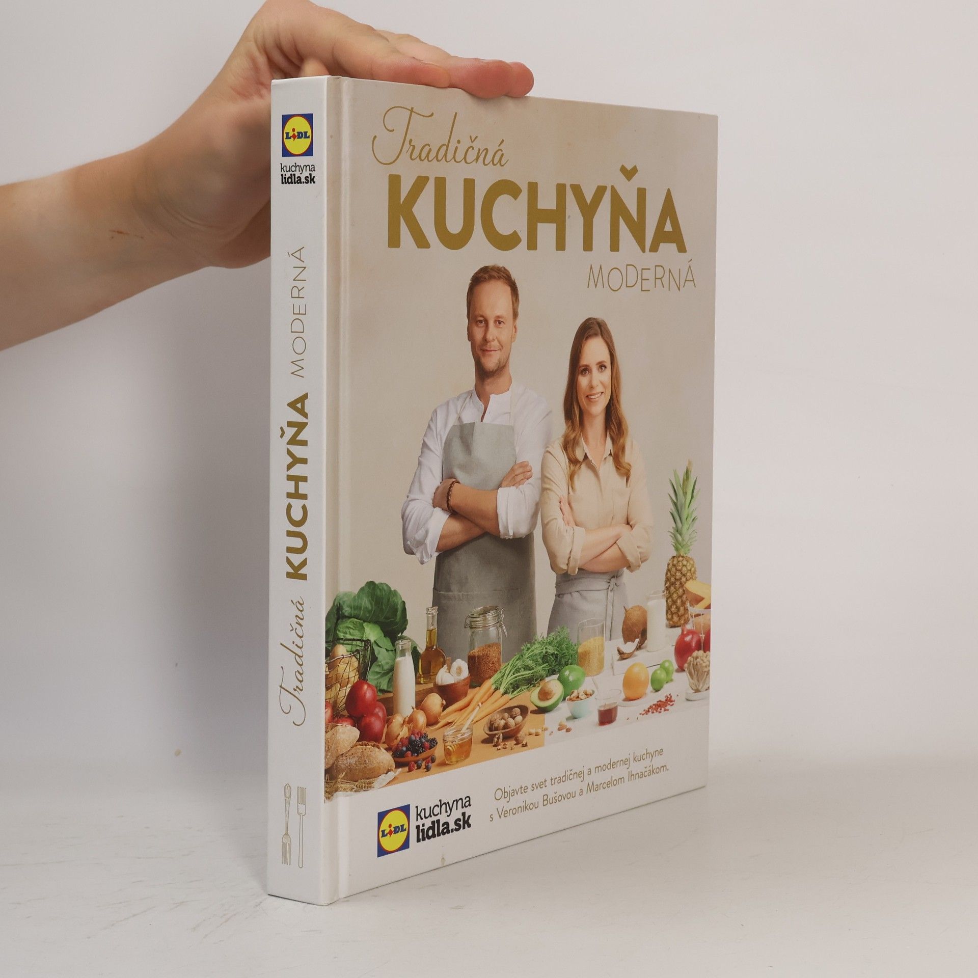 Veronika Bušová Tradičná kuchyňa moderná