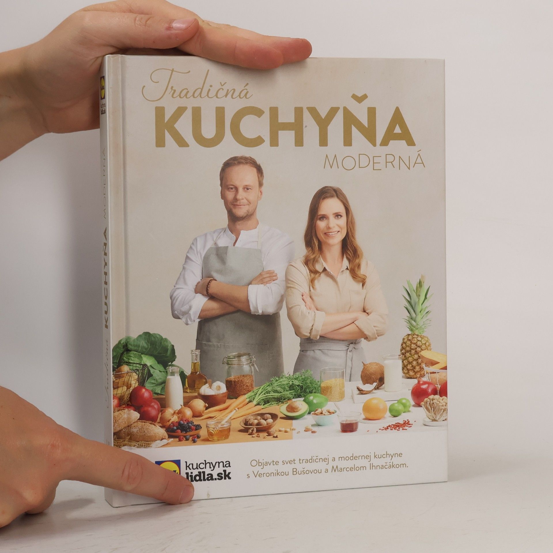 Veronika Bušová Tradičná kuchyňa moderná