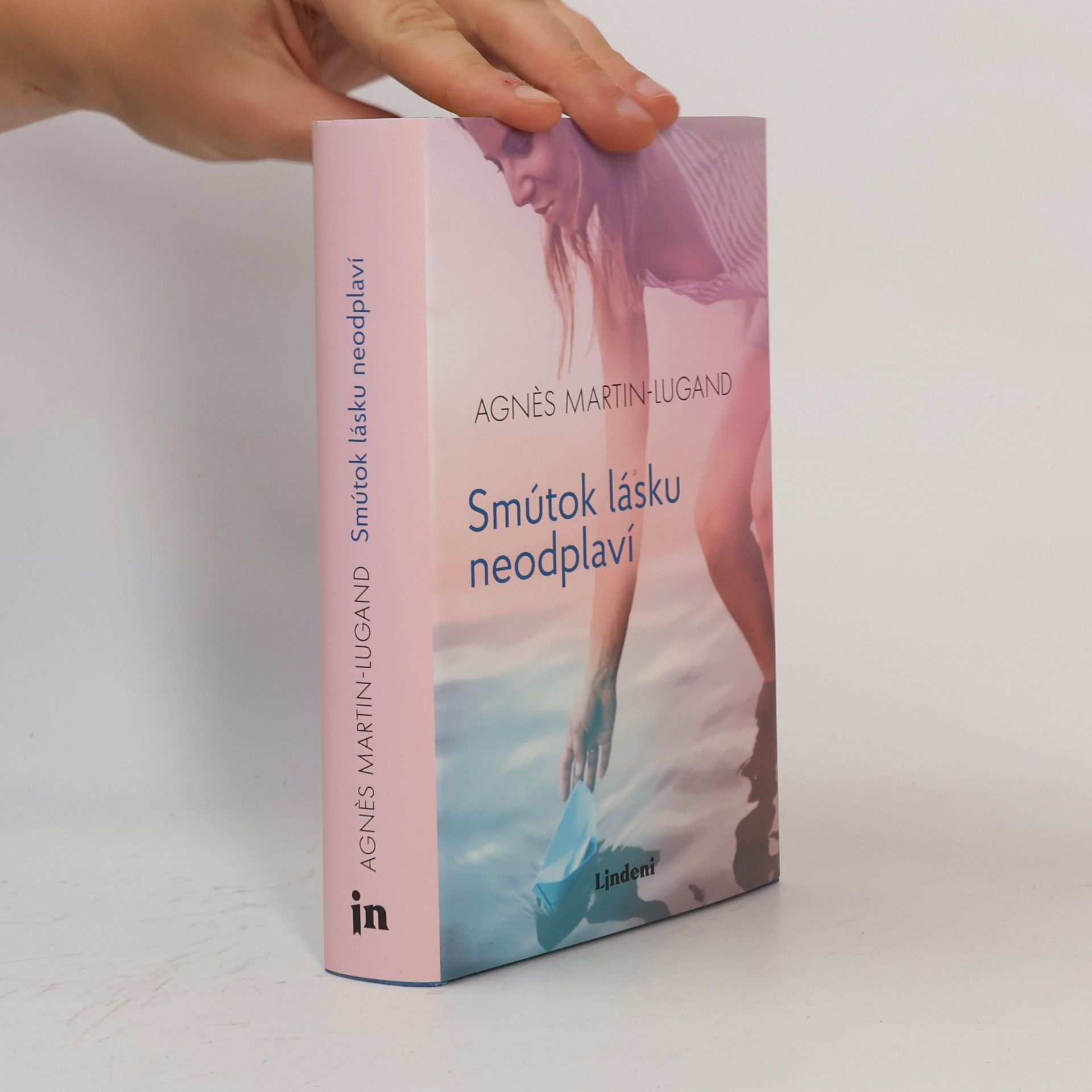 Agnès Martin-Lugand Smútok lásku neodplaví