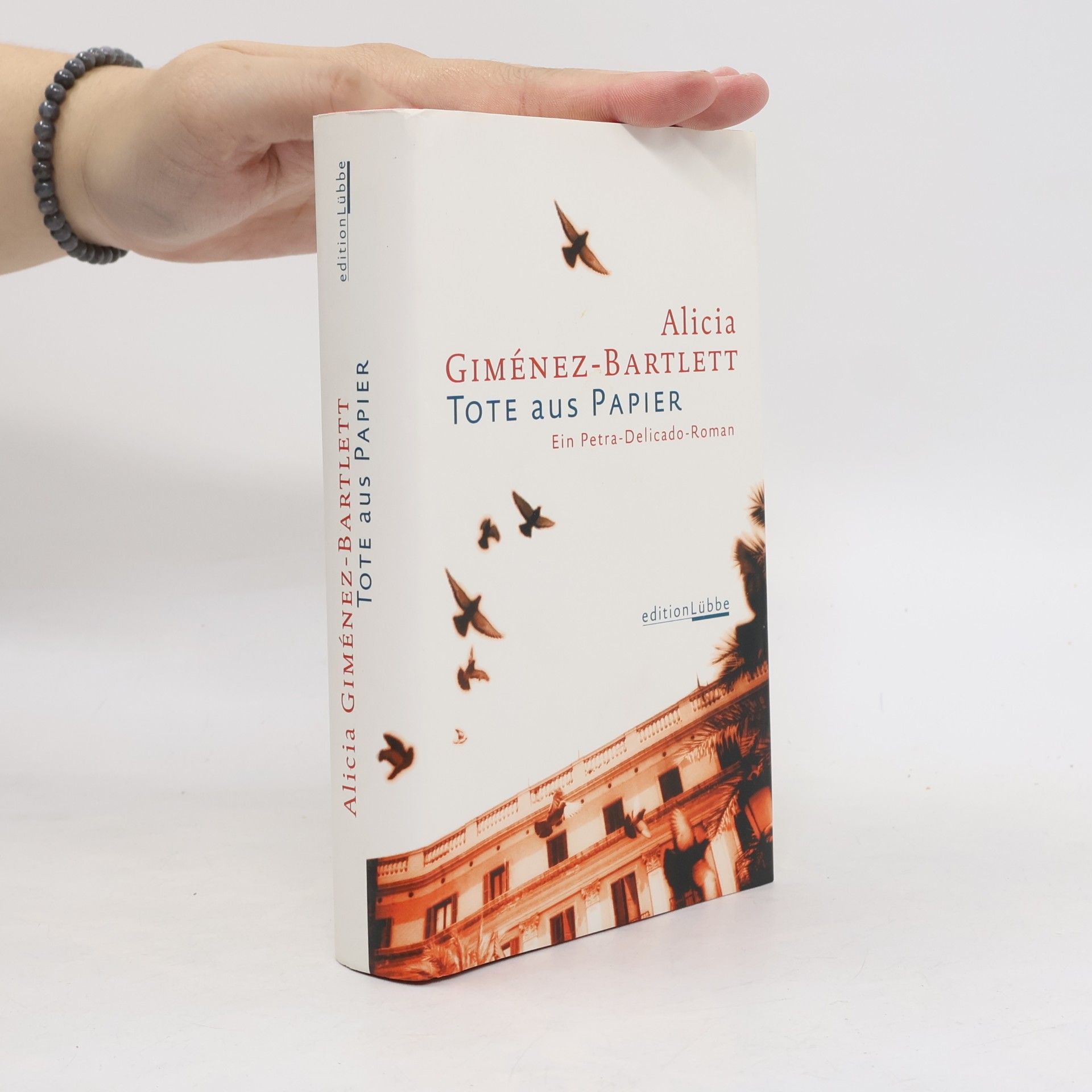 Alicia Giménez-Bartlett Tote aus Papier