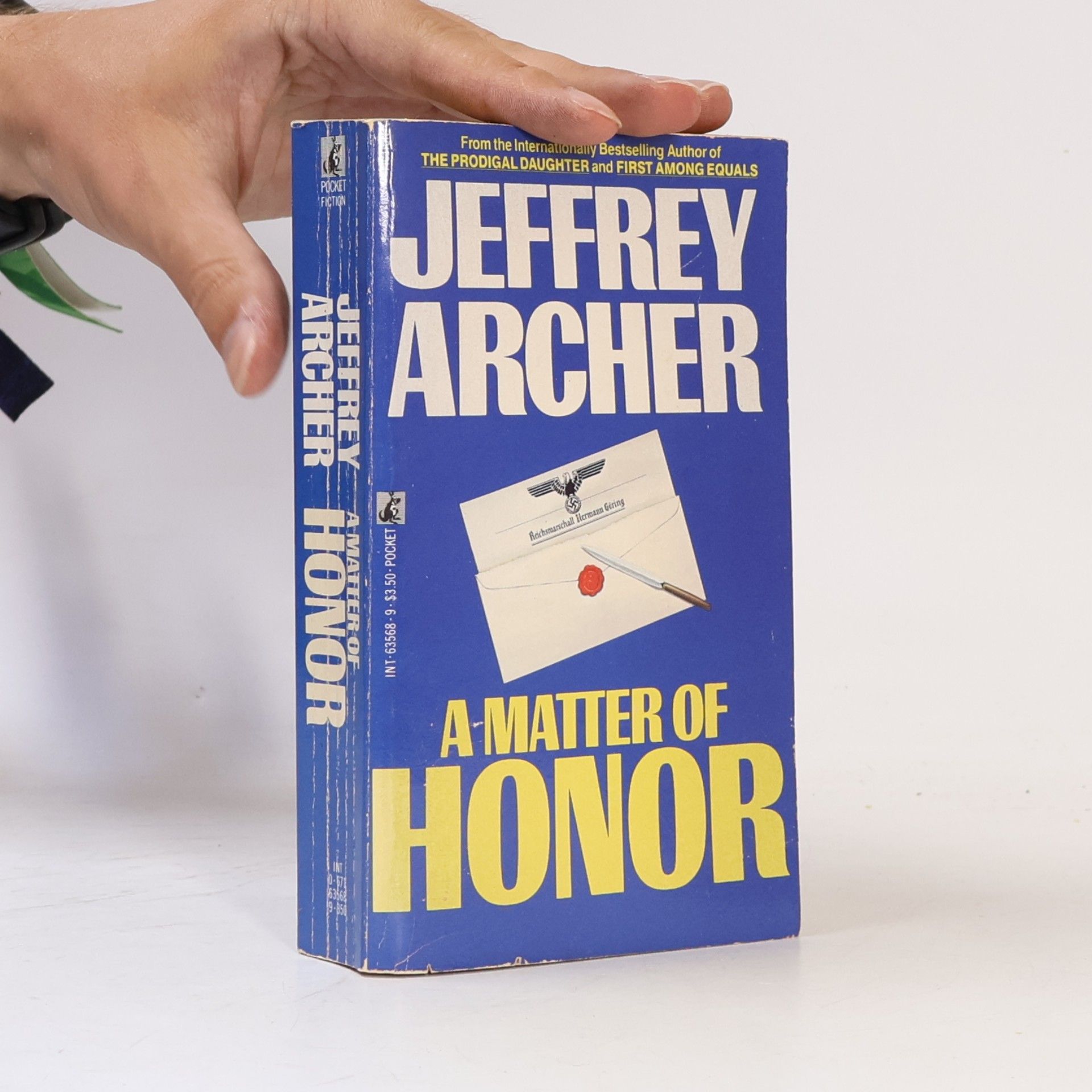 Jeffrey Archer Pocket Fiction: A Matter of Honor