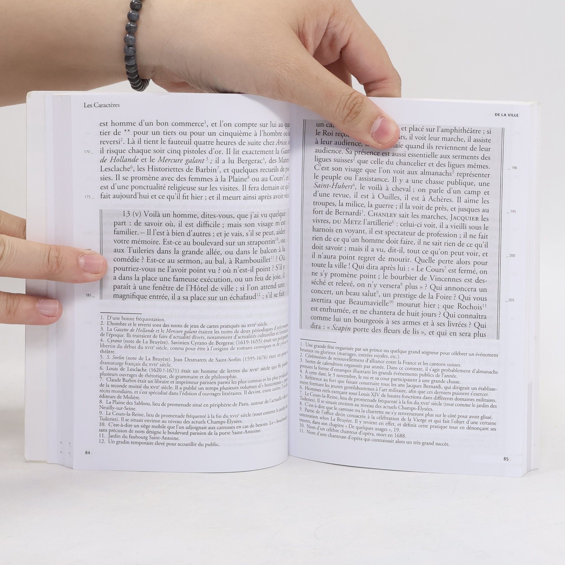Jean de La Bruyère Les Caractères (Livres v à x)