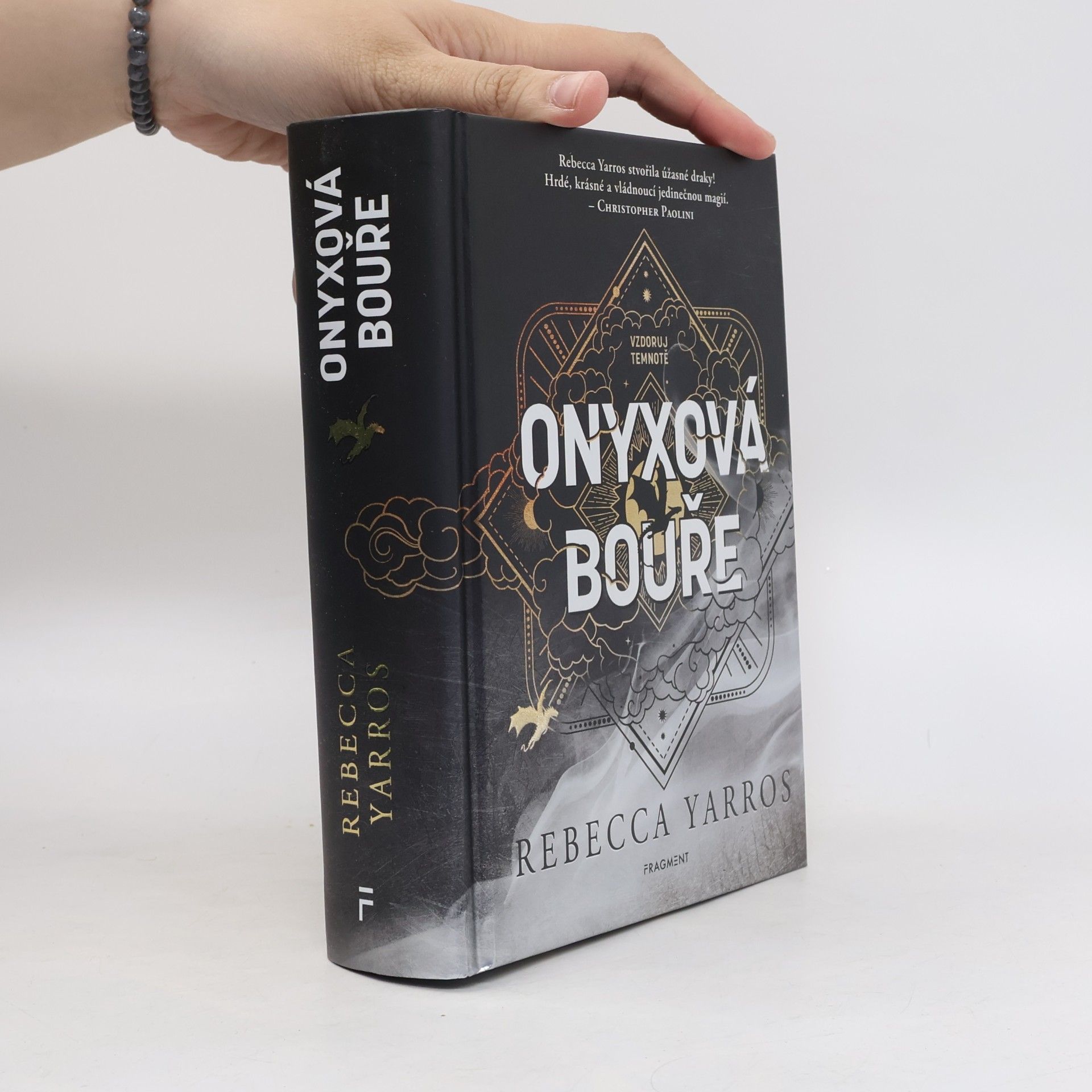 Rebecca Yarros Onyxová bouře