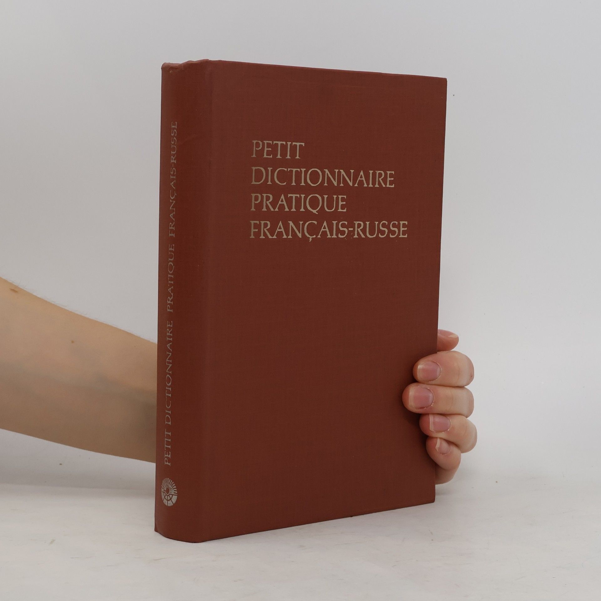 Kolektiv autorů Petit dictionnaire pratique français-russe