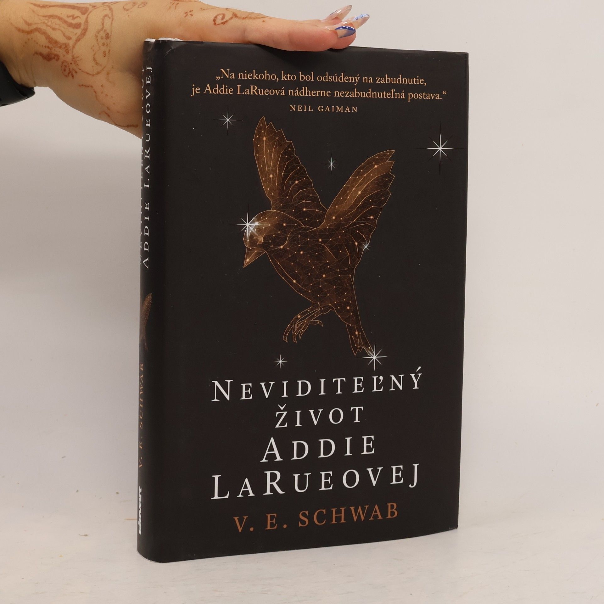 V. E. Schwab Neviditeľný život Addie LaRueovej