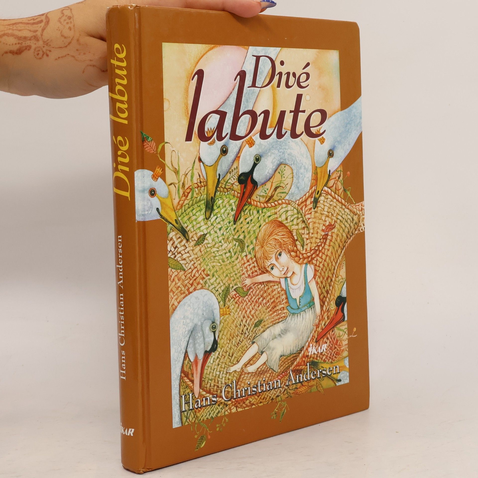 Hans Christian Andersen Divé labute