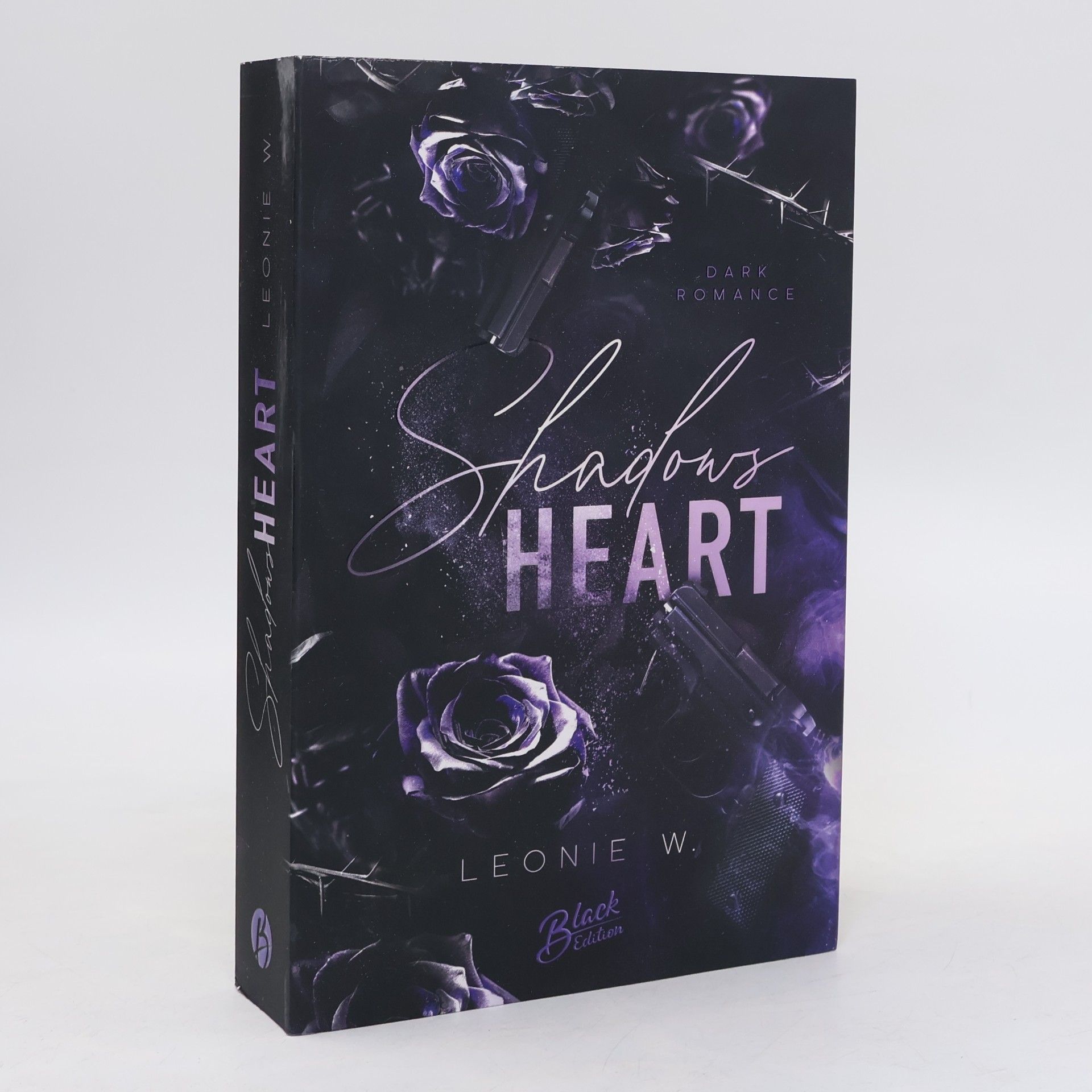 Leonie W. Shadows Heart