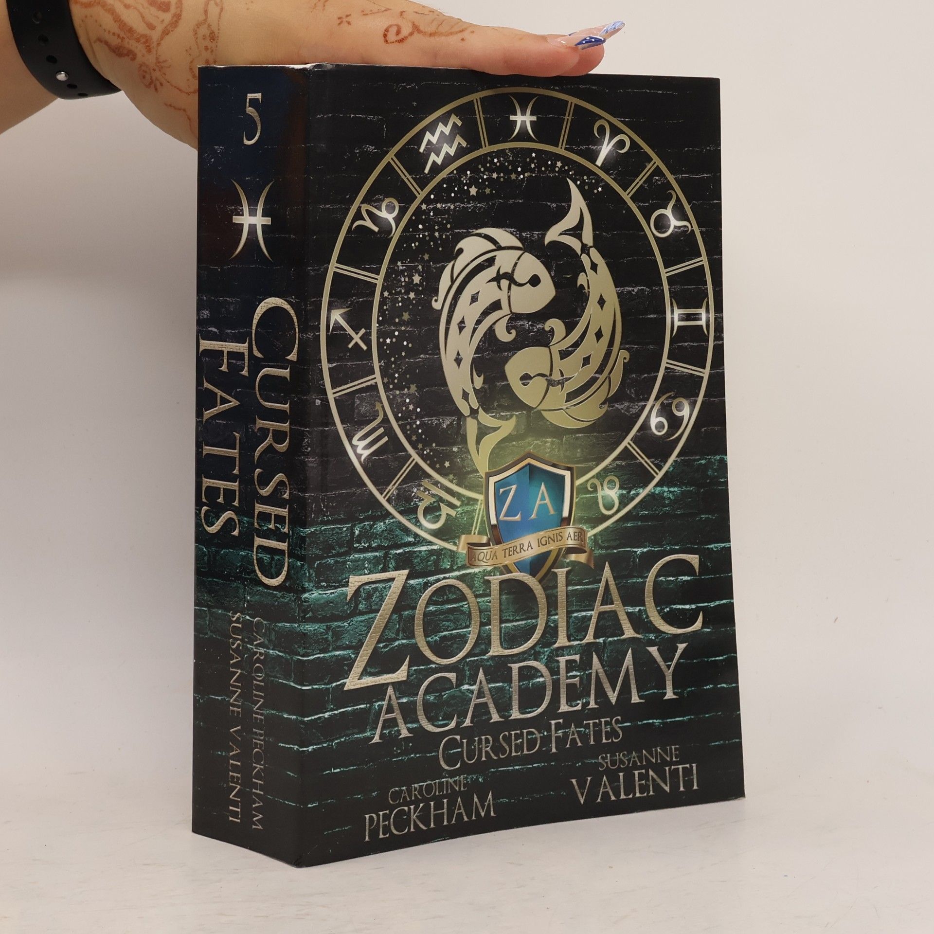 Susanne Valenti Zodiac Academy 5