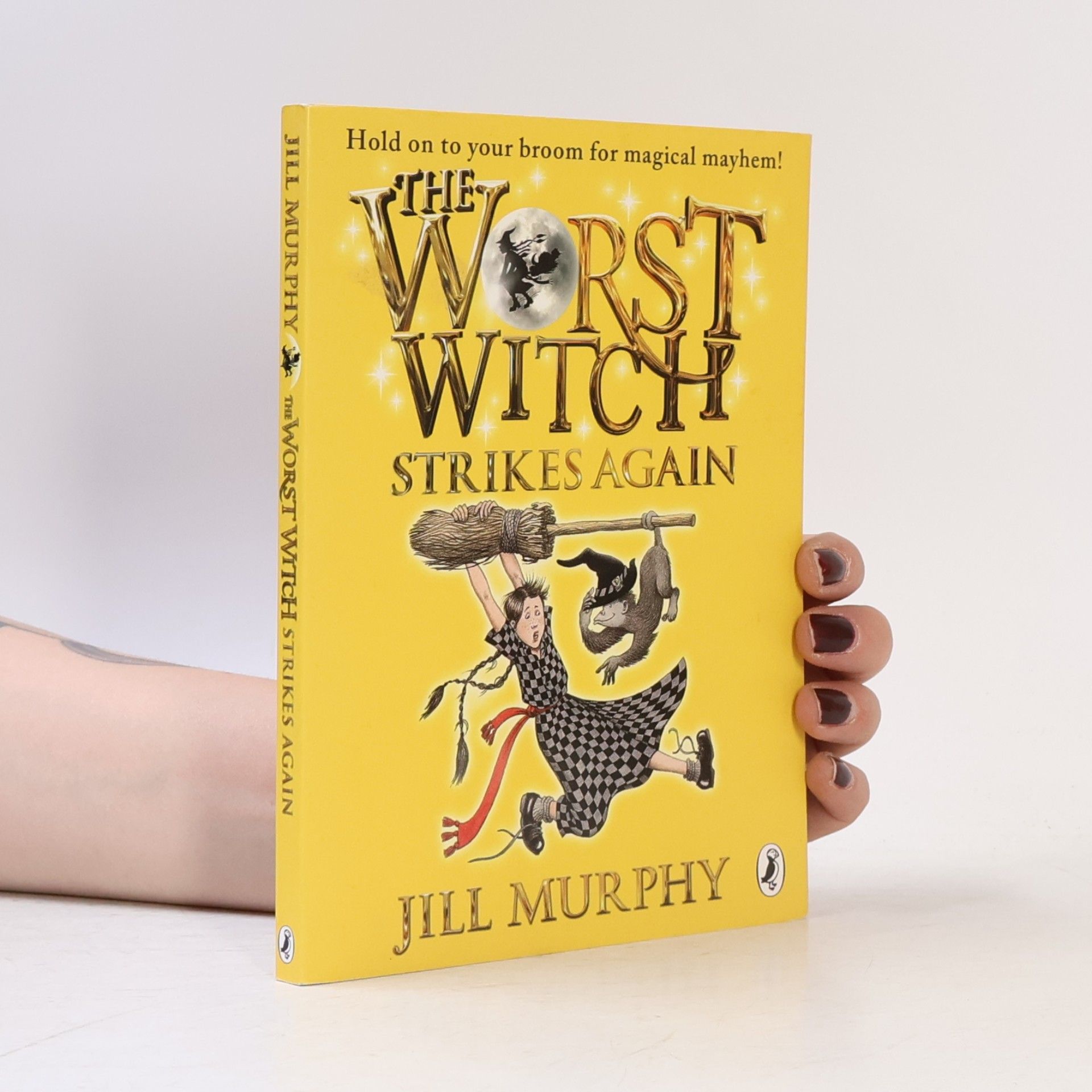 Jill Murphy The Worst Witch Strikes Again