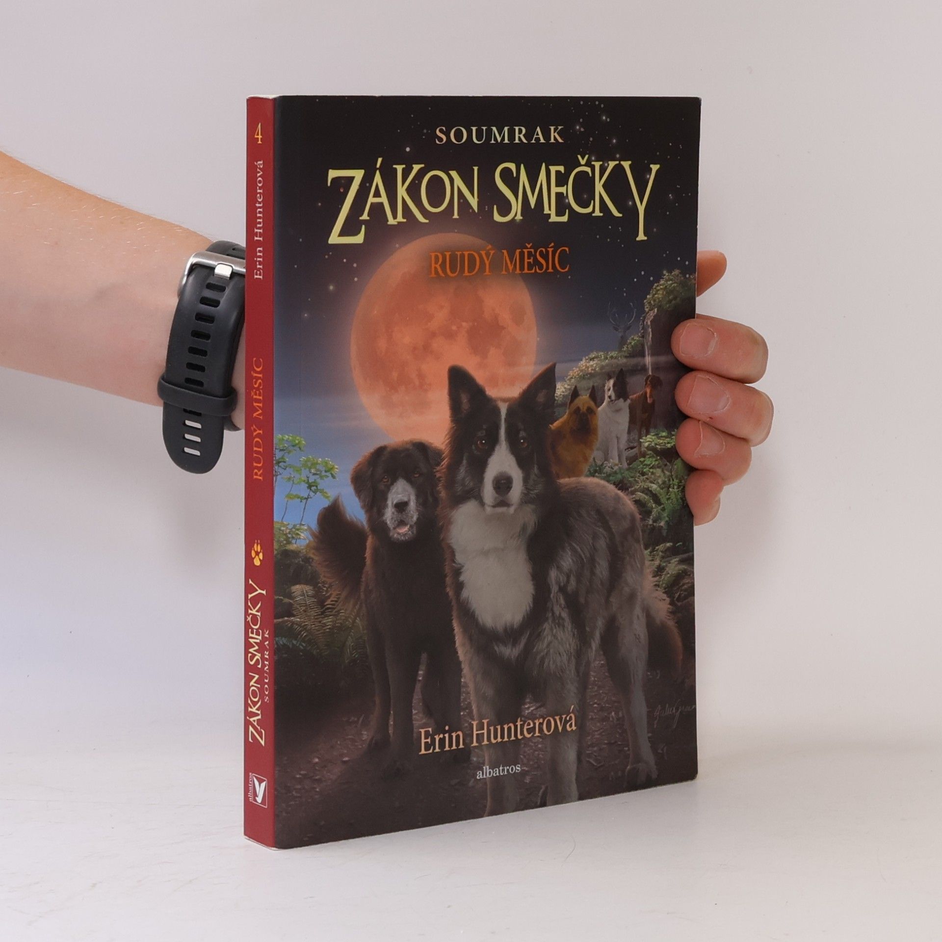 Erin Hunter Rudý měsíc. Zákon smečky