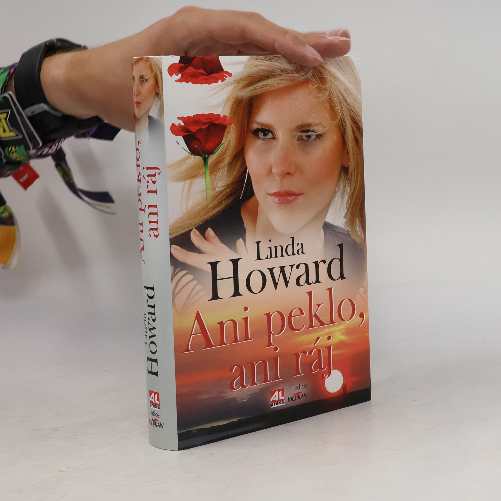 Linda Howard Ani peklo, ani ráj