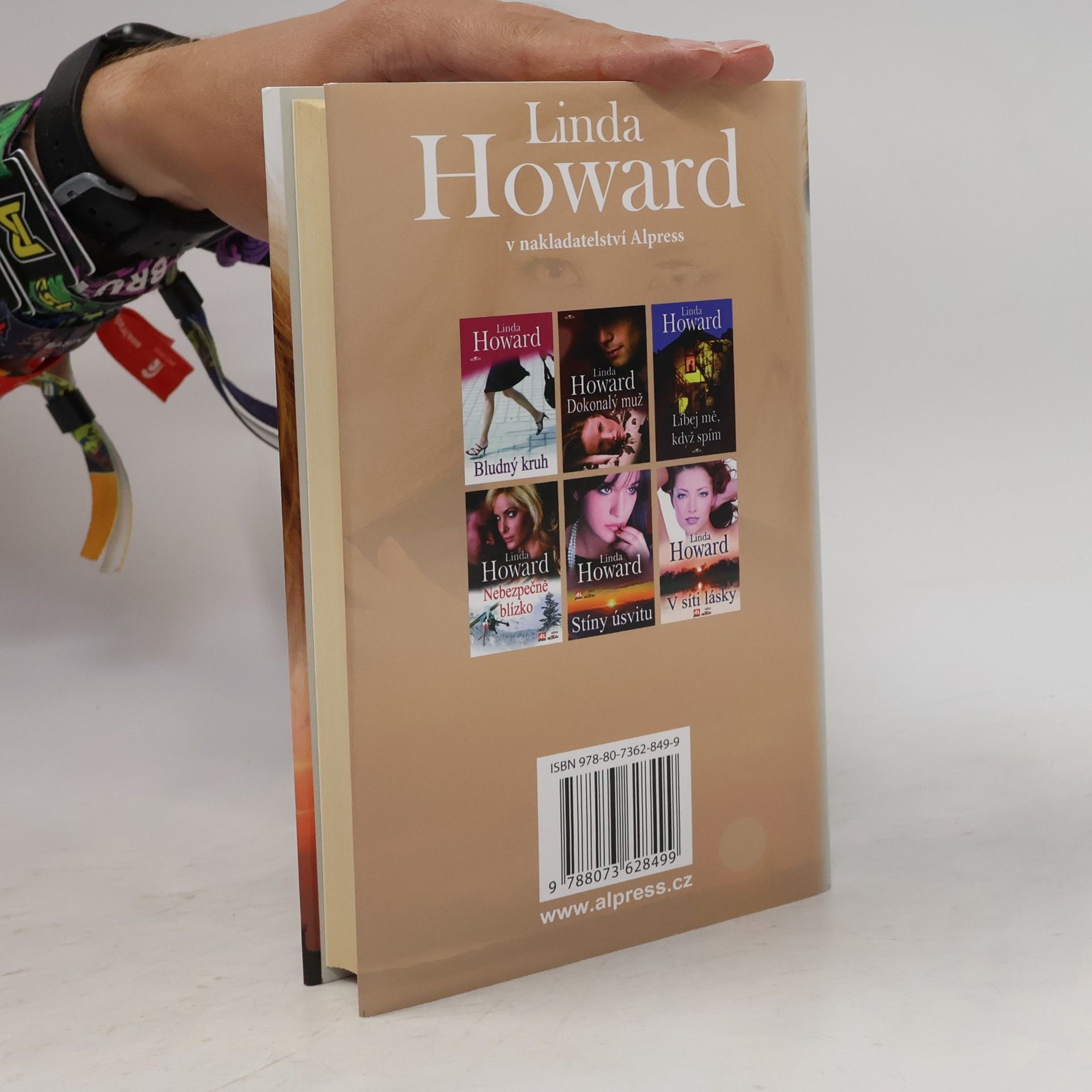 Linda Howington S. Ani peklo, ani ráj
