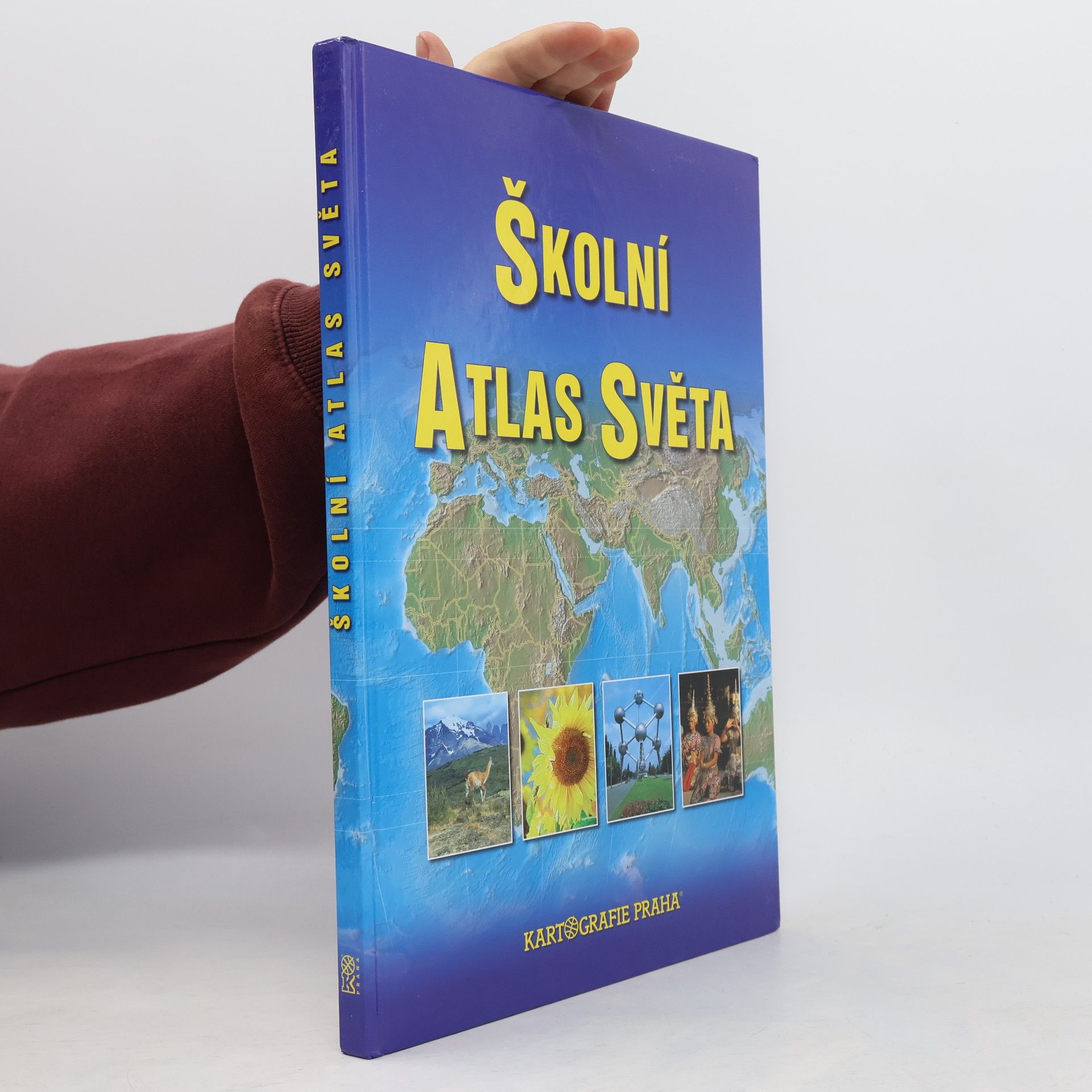 Kolektív autorov Školní atlas světa