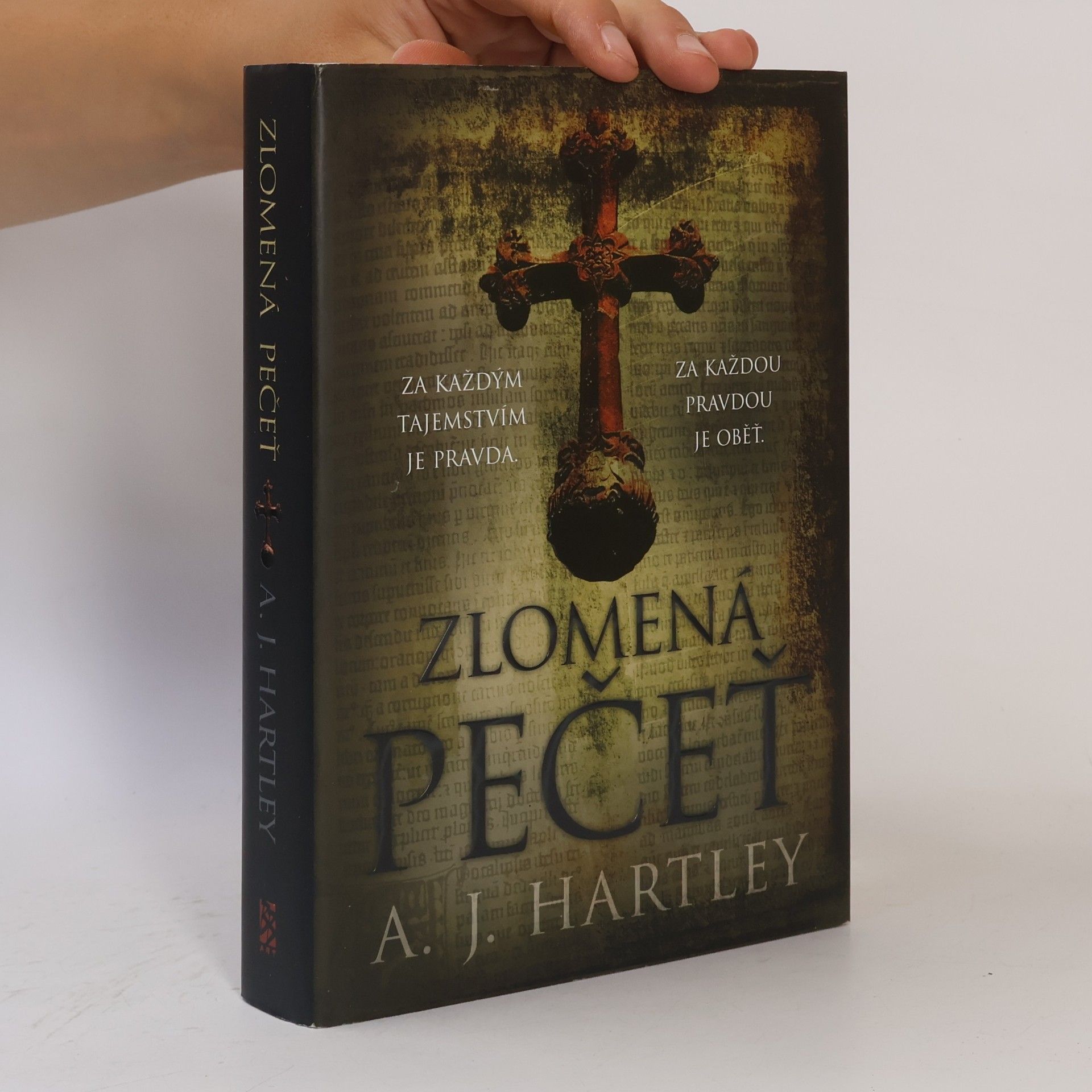 A. J. Hartley Zlomená pečeť