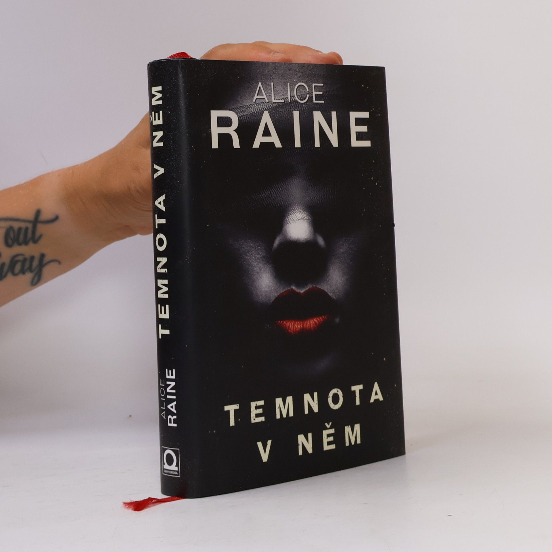 Alice Raine Temnota v něm