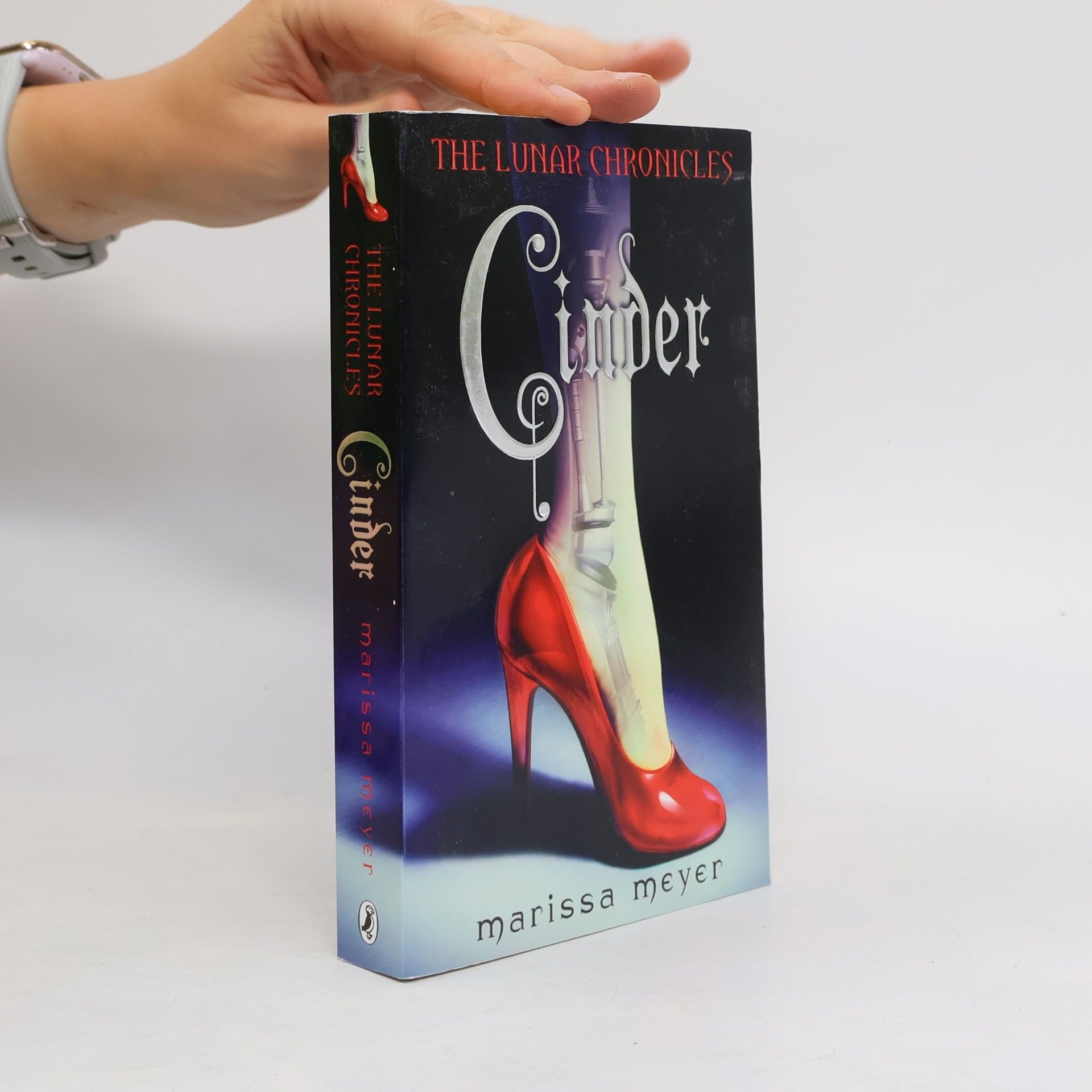 Marissa Meyer Cinder