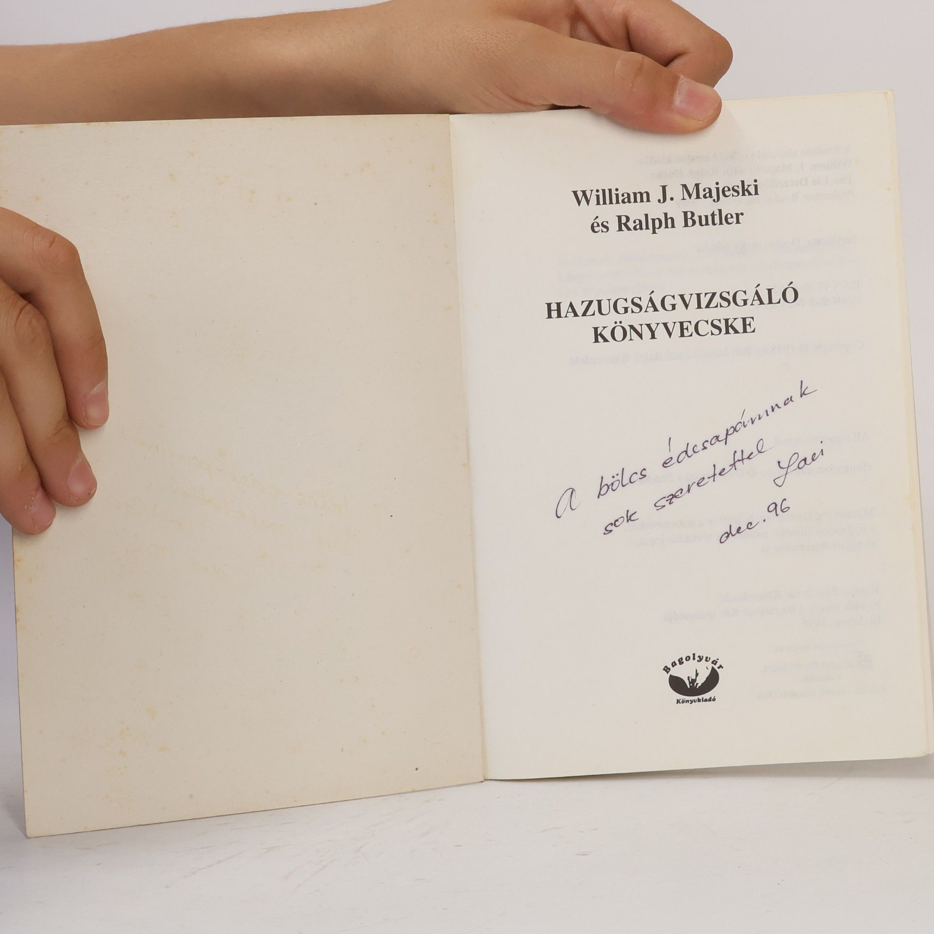 William J. Majeski Hazugságvizsgáló könyvecske