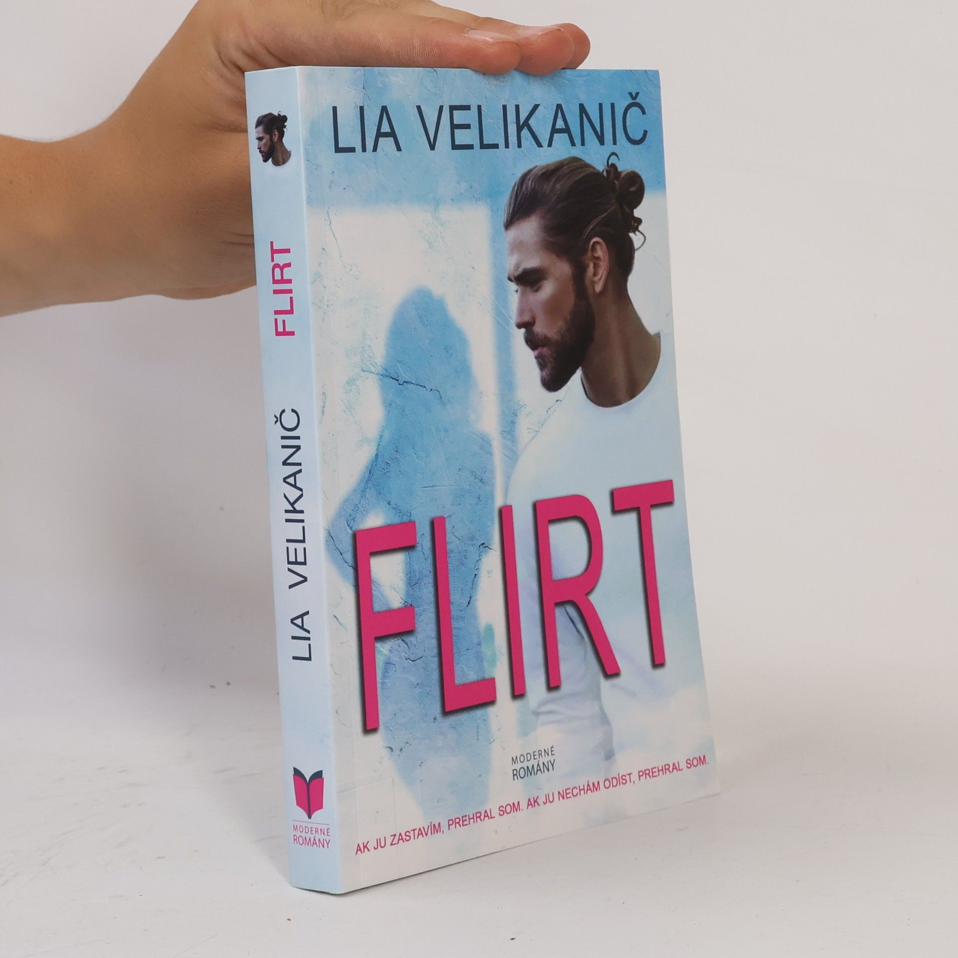 Lia Velikanič Flirt