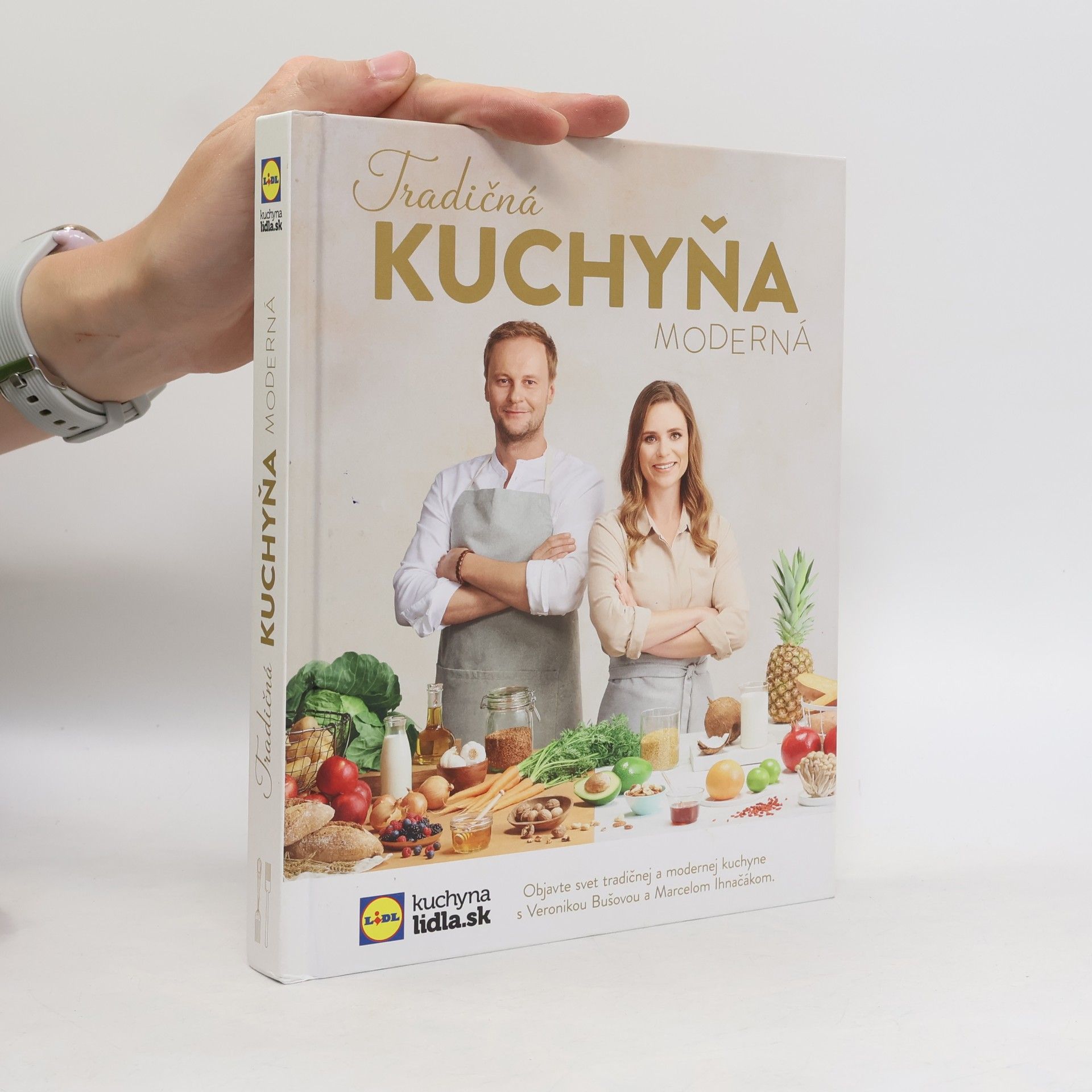 Veronika Bušová Tradičná kuchyňa moderná
