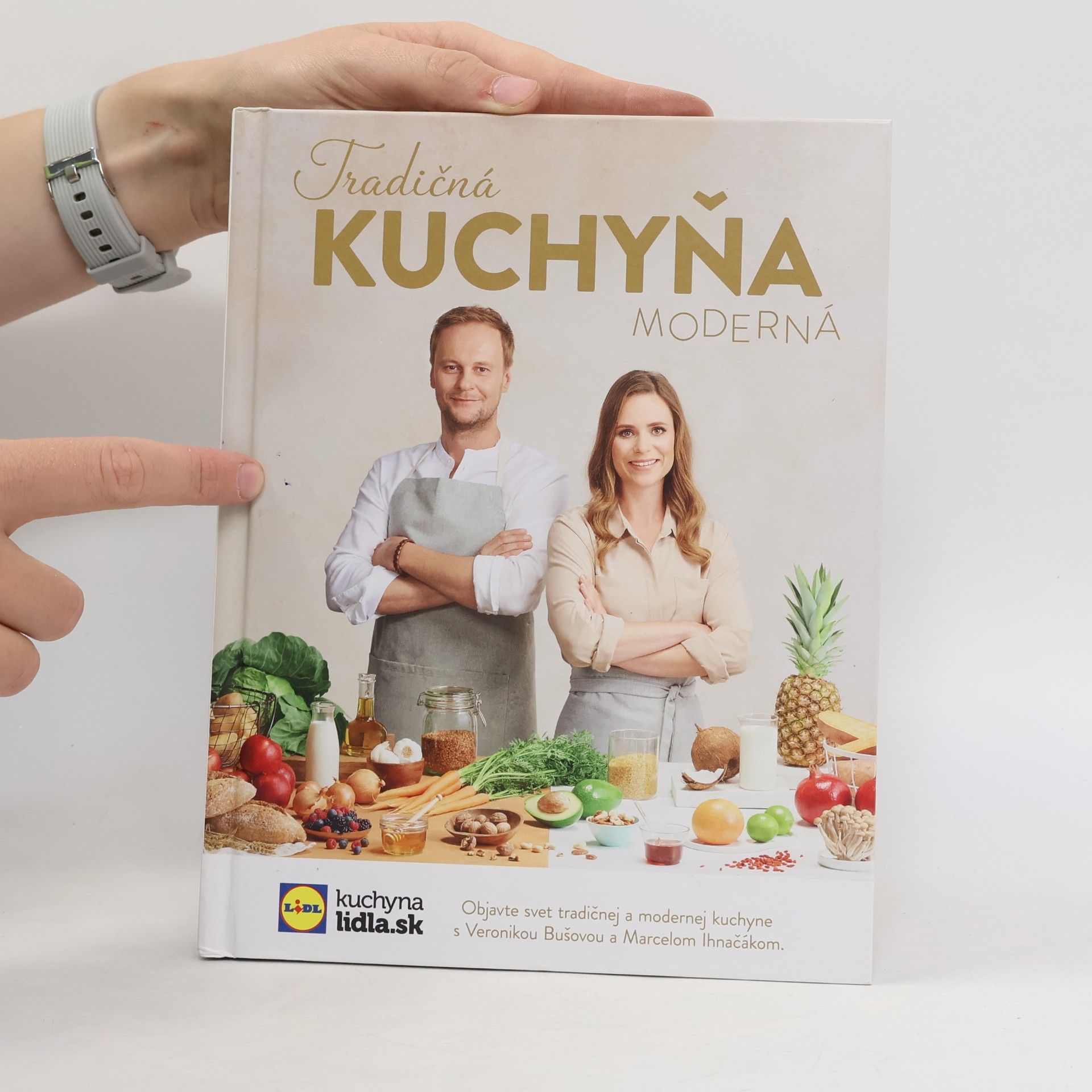 Veronika Bušová Tradičná kuchyňa moderná