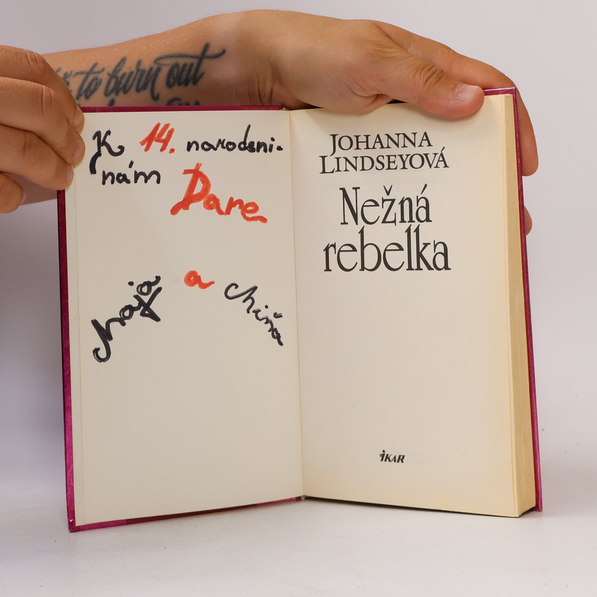 Johanna Lindsey Nežná rebelka